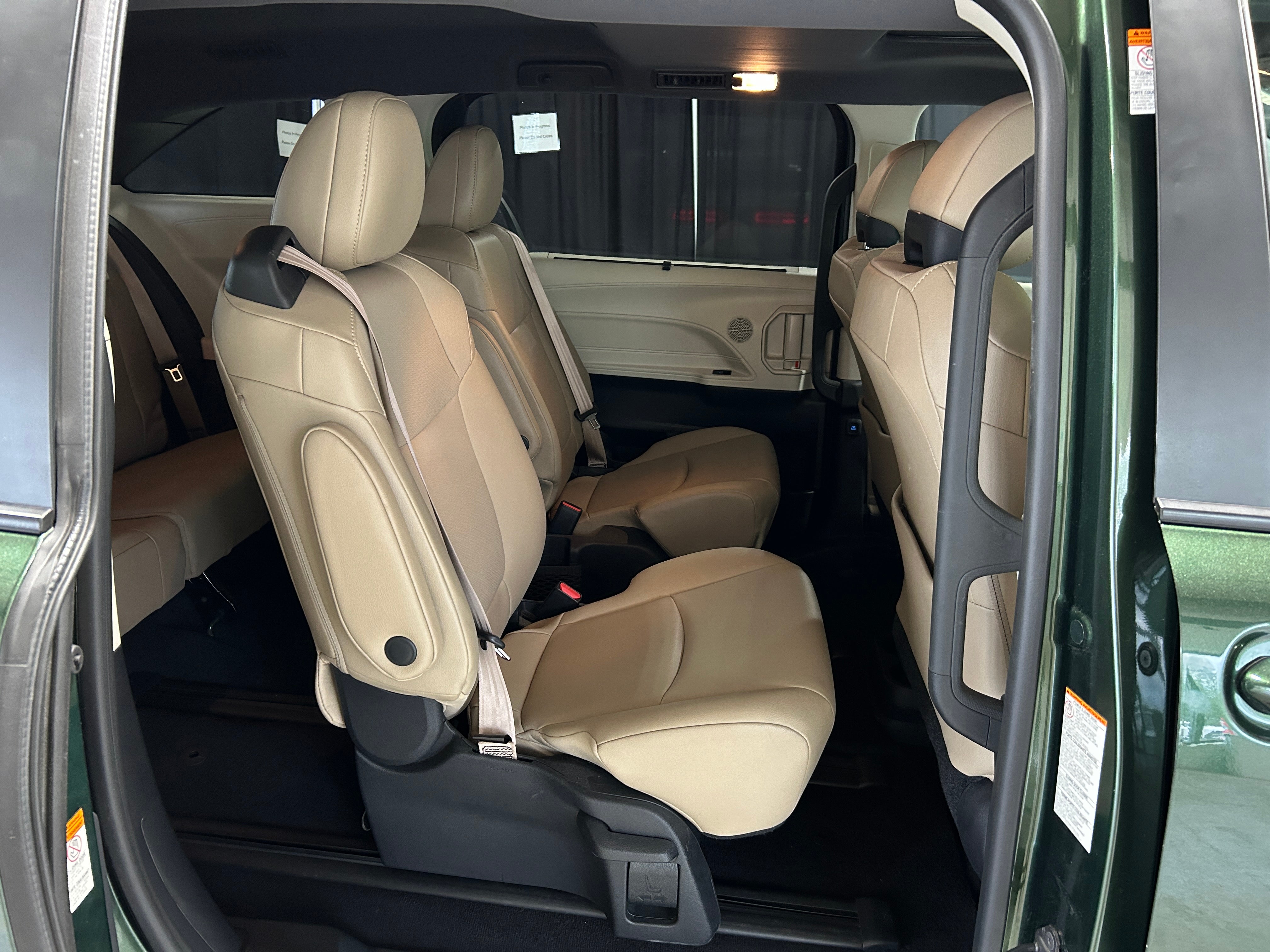 2021 Toyota Sienna XLE 6