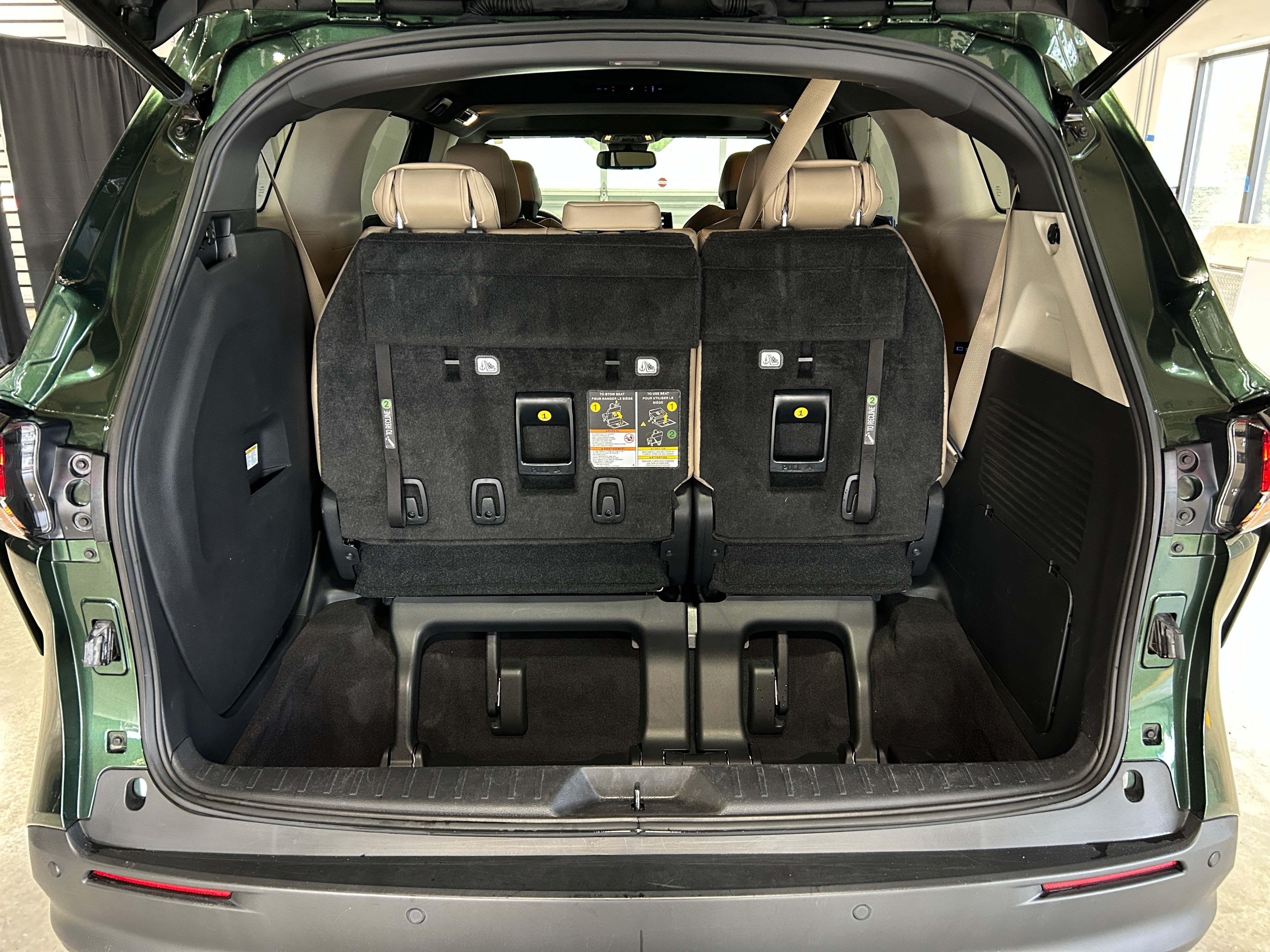 2021 Toyota Sienna XLE 7