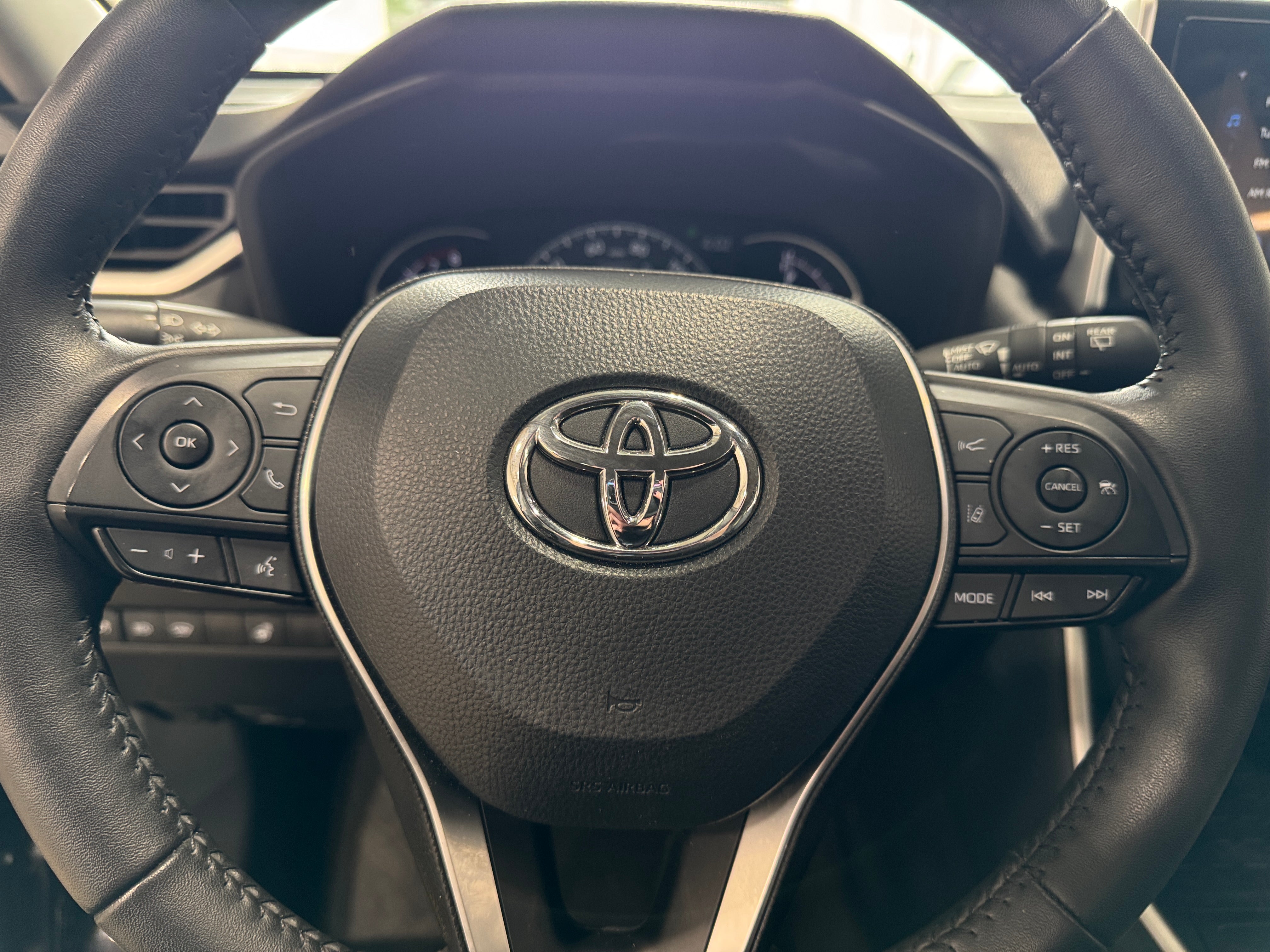 2024 Toyota RAV4 XLE 5