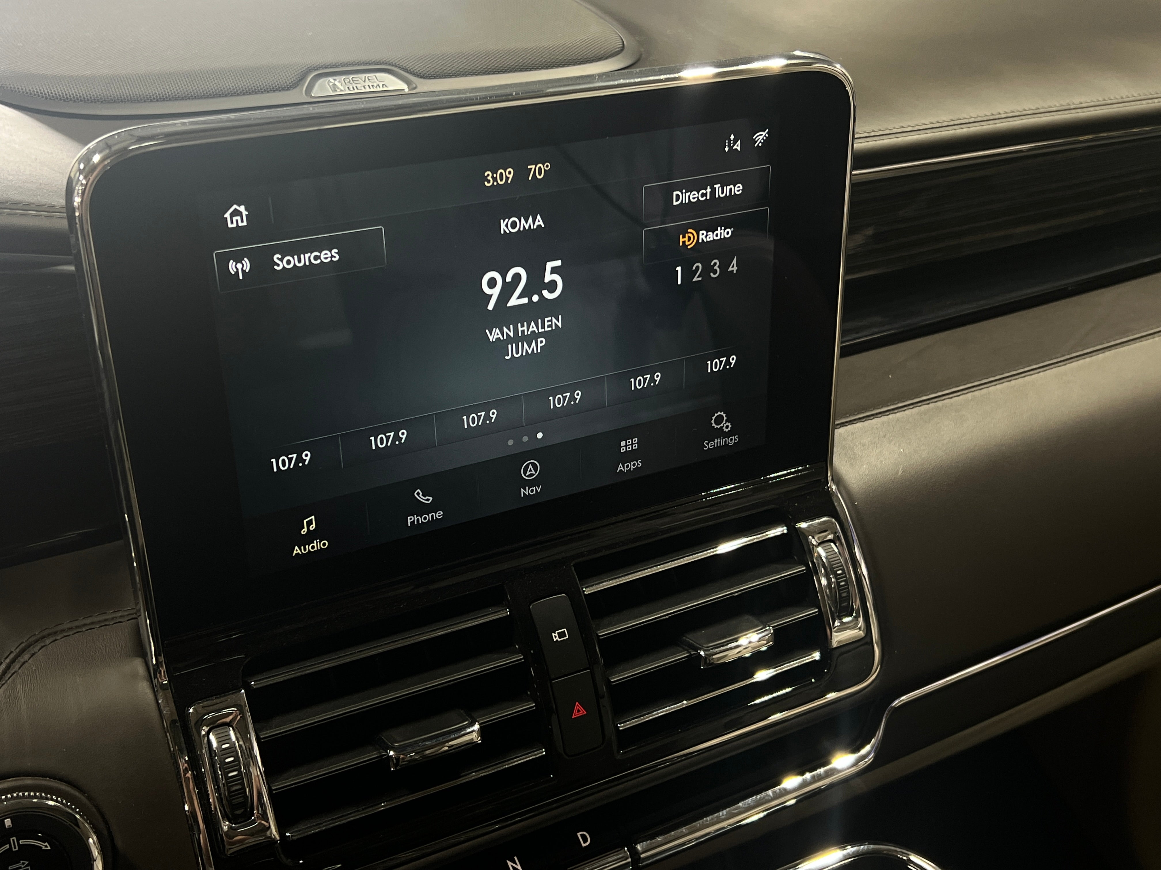 2020 Lincoln Navigator Black Label 3