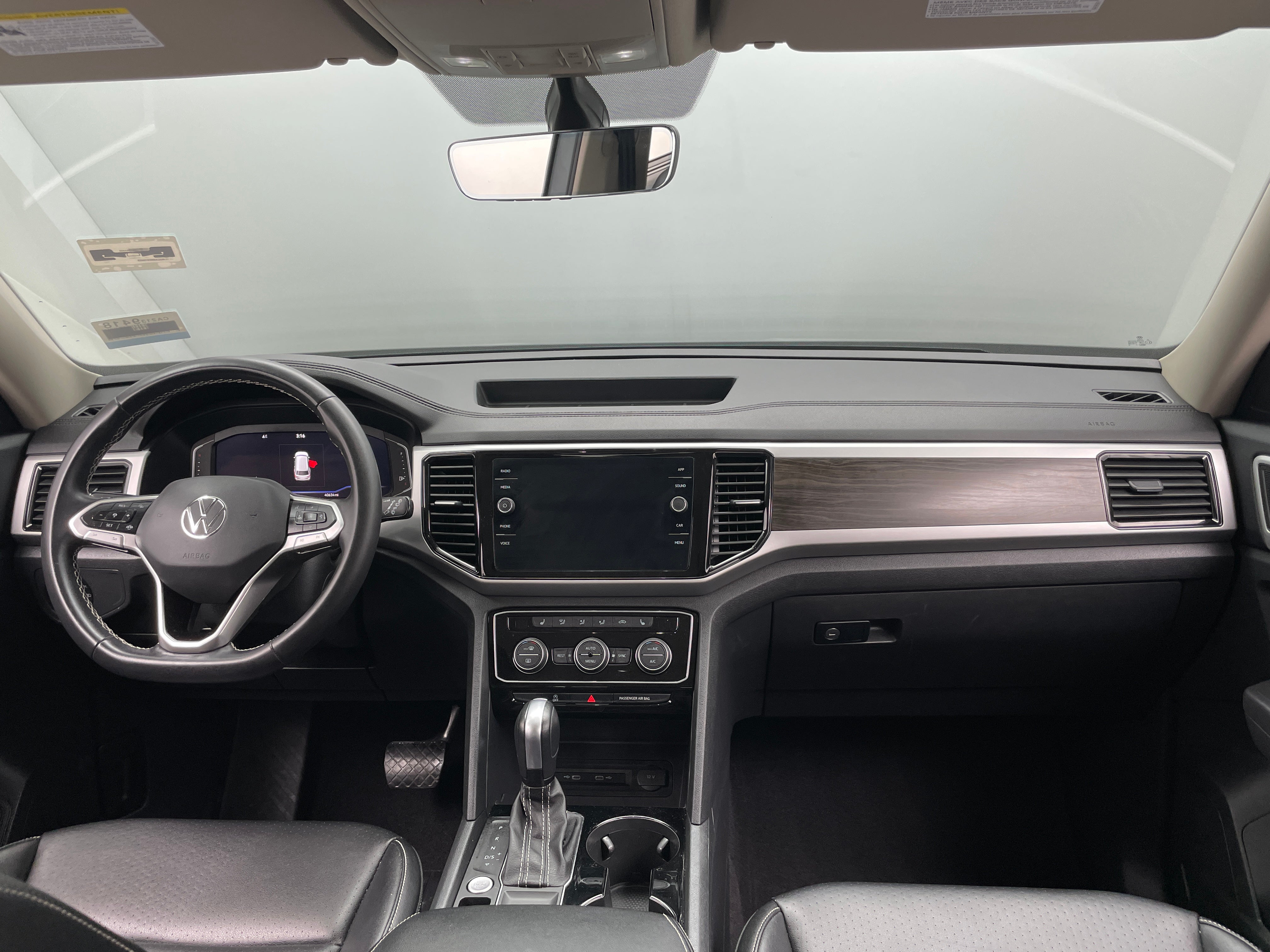 2022 Volkswagen Atlas SE 2