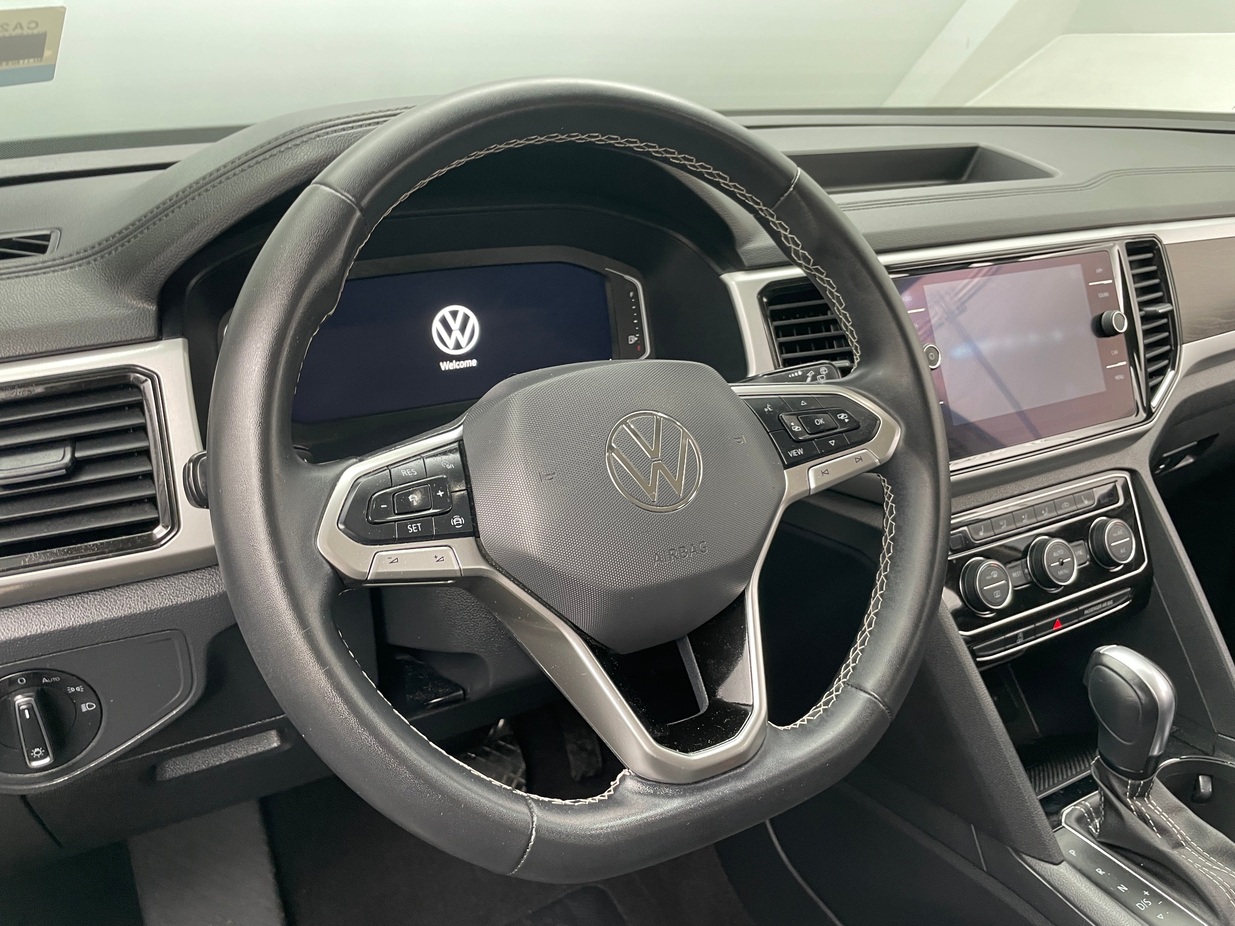 2022 Volkswagen Atlas SE 4