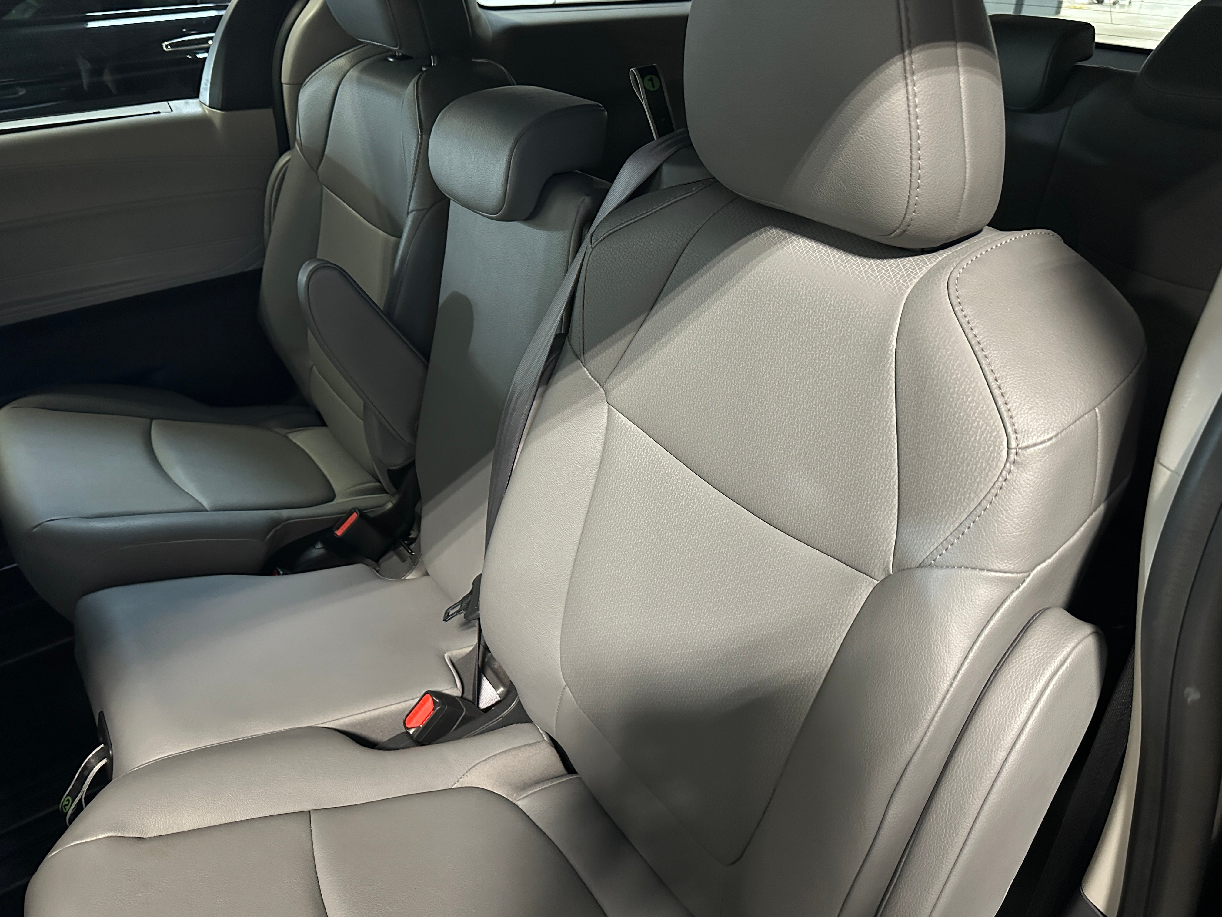 2024 Toyota Sienna XLE 5