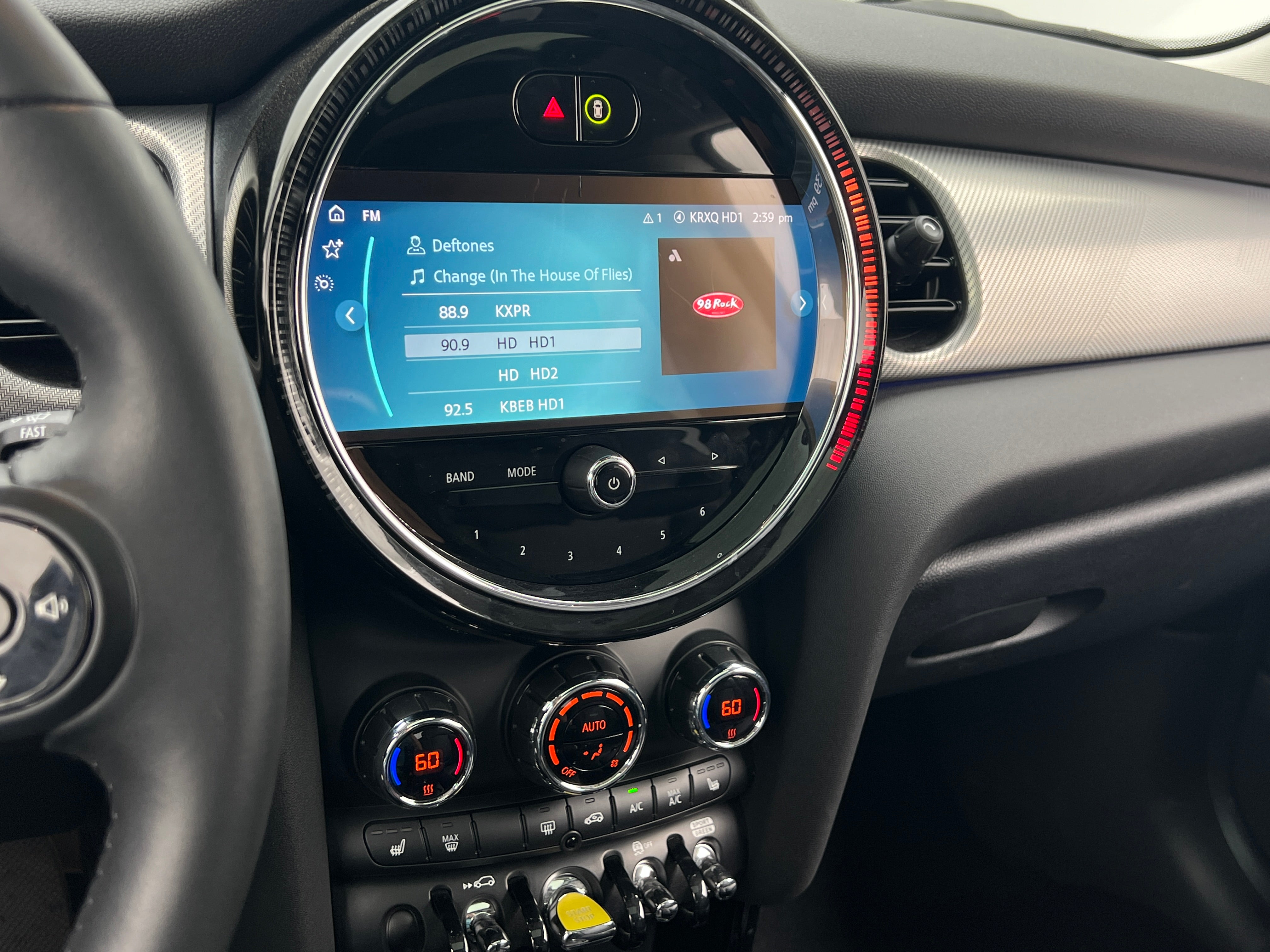 2023 MINI Cooper Hardtop SE 3