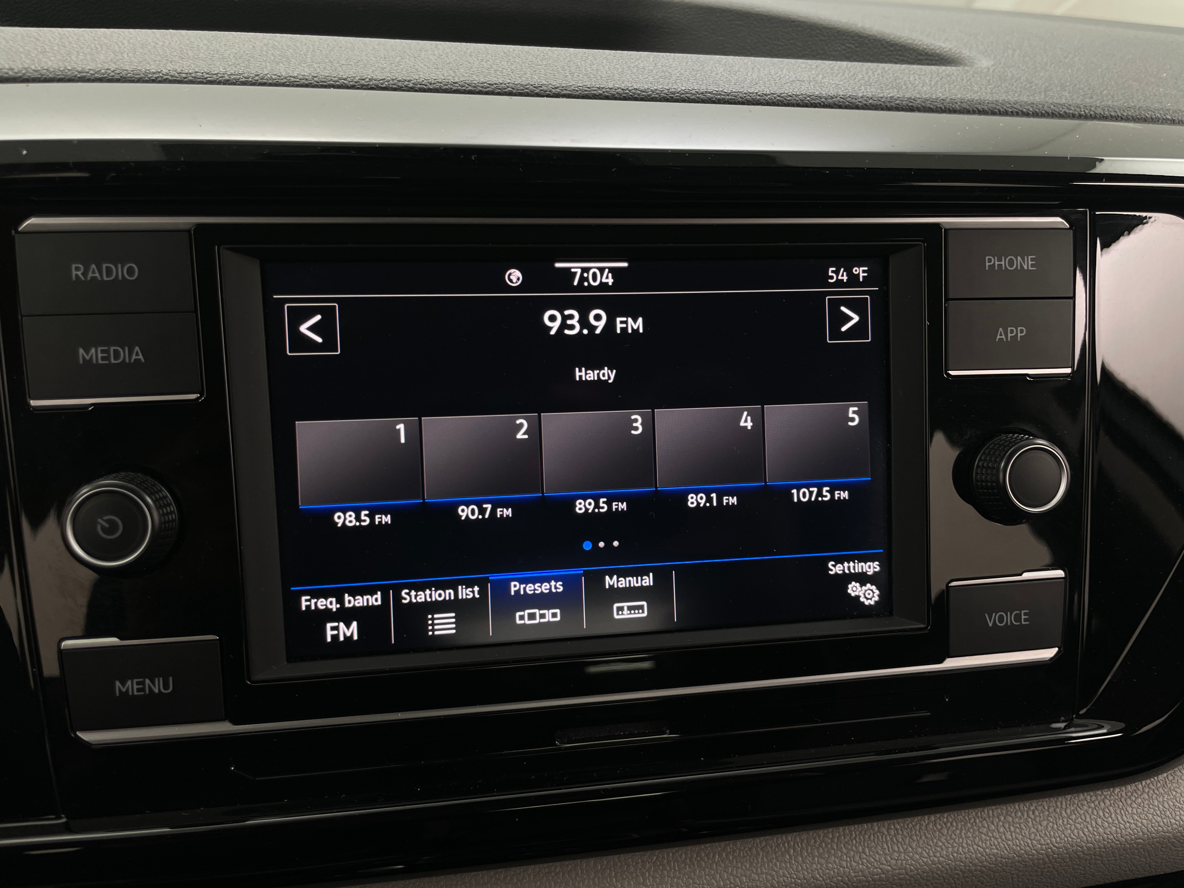 2024 Volkswagen Taos S 4