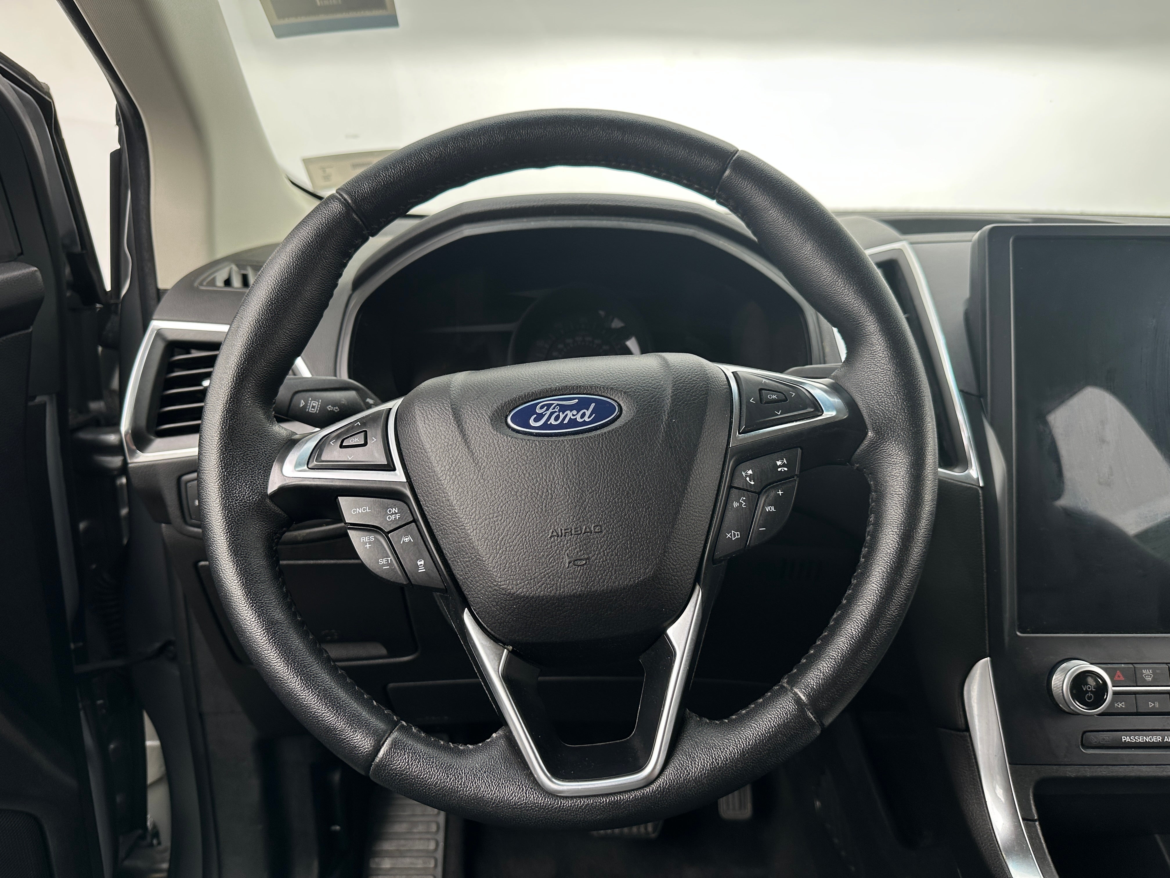 2022 Ford Edge Titanium 4