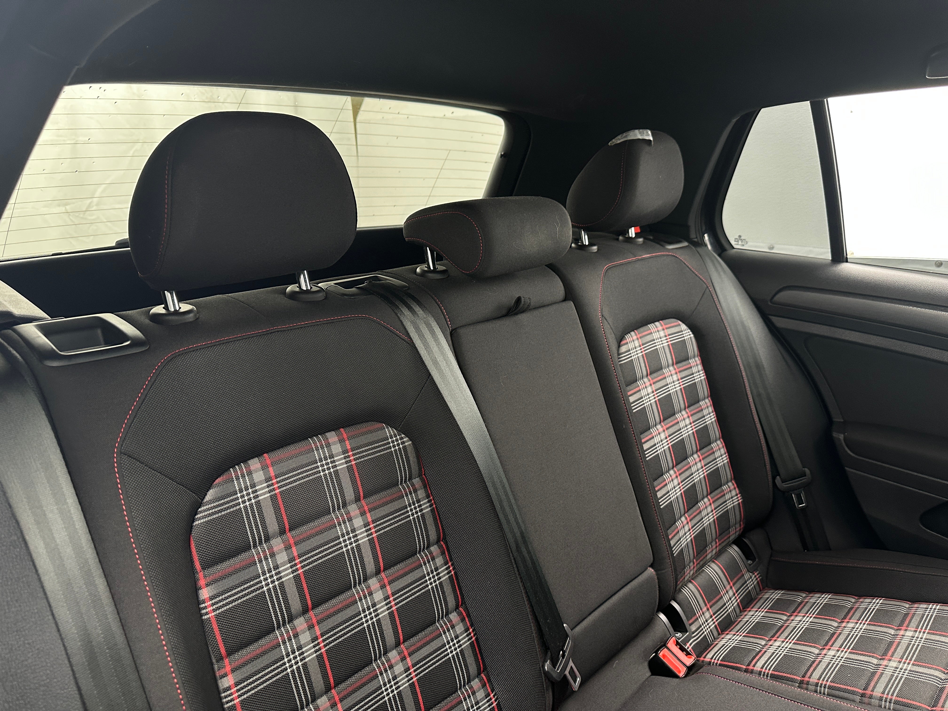 2021 Volkswagen Golf GTI S 6