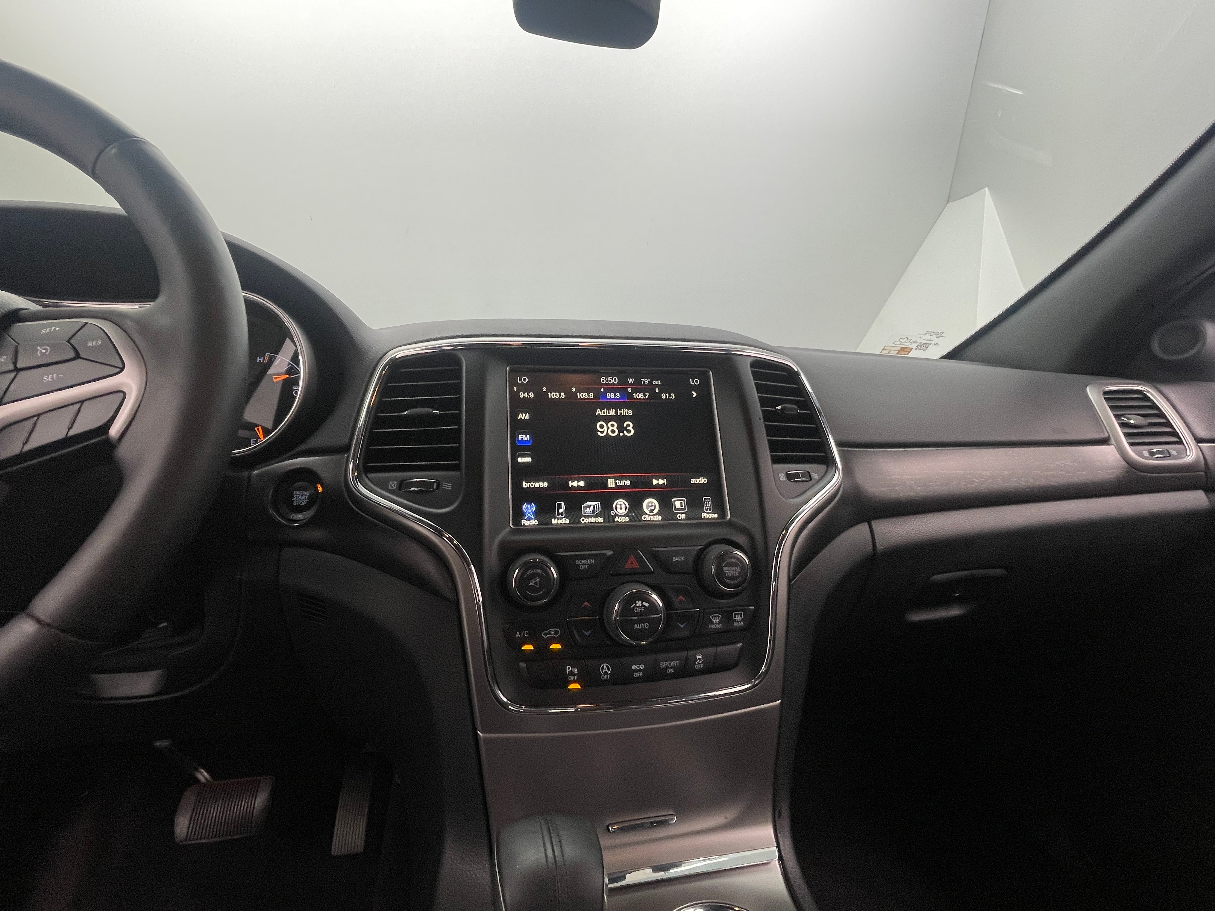 2017 Jeep Grand Cherokee Altitude 4