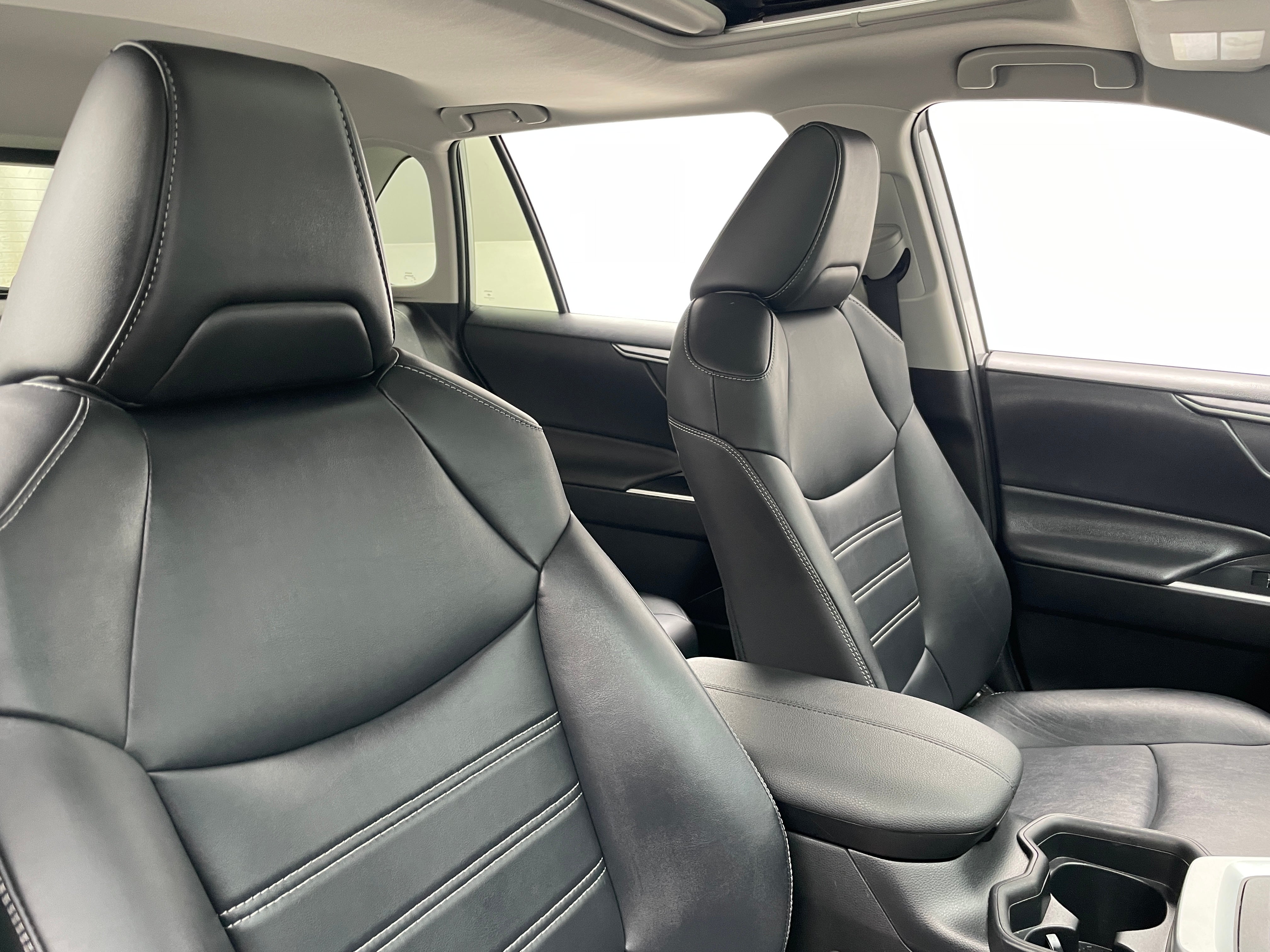 2020 Toyota RAV4 XLE Premium 2
