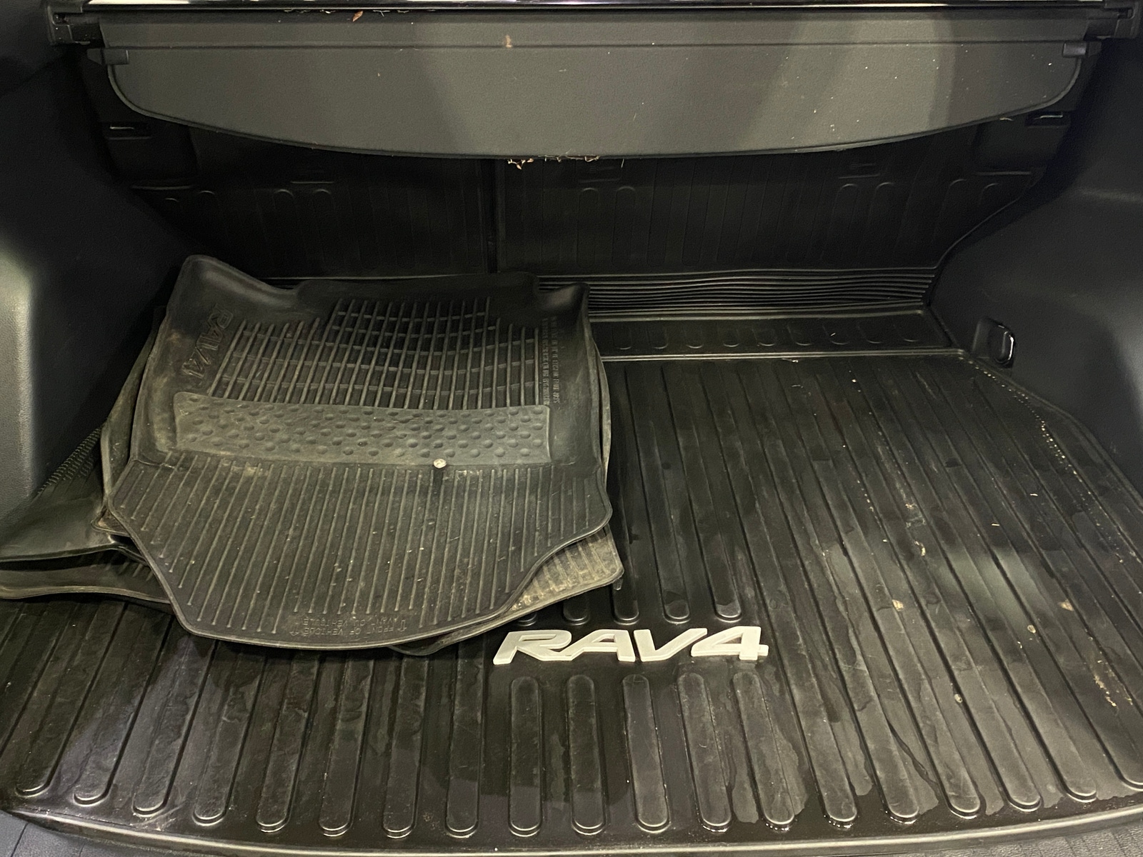 Thumbnail: 2022 Toyota RAV4 - 6