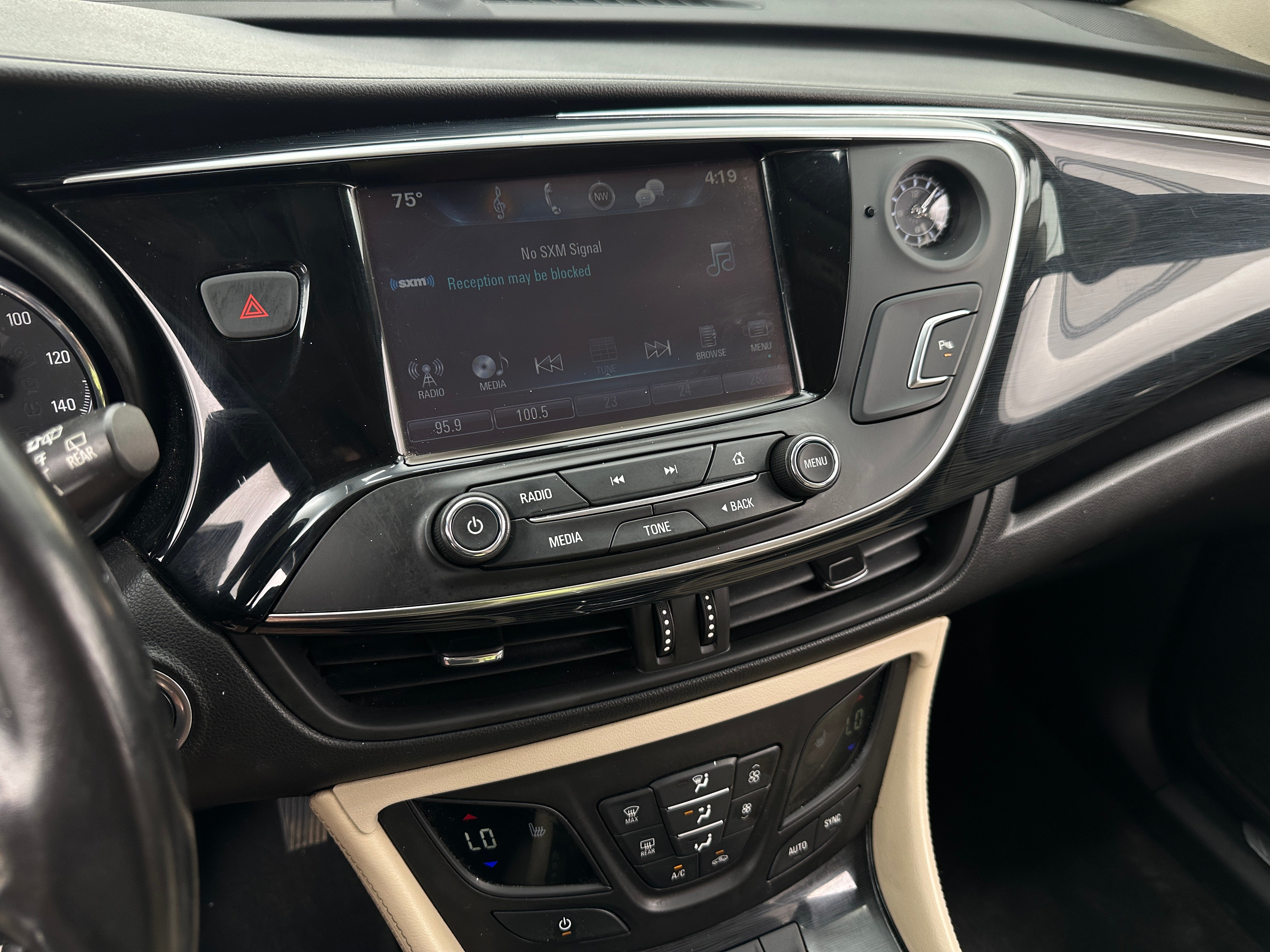 2017 Buick Envision Essence 3