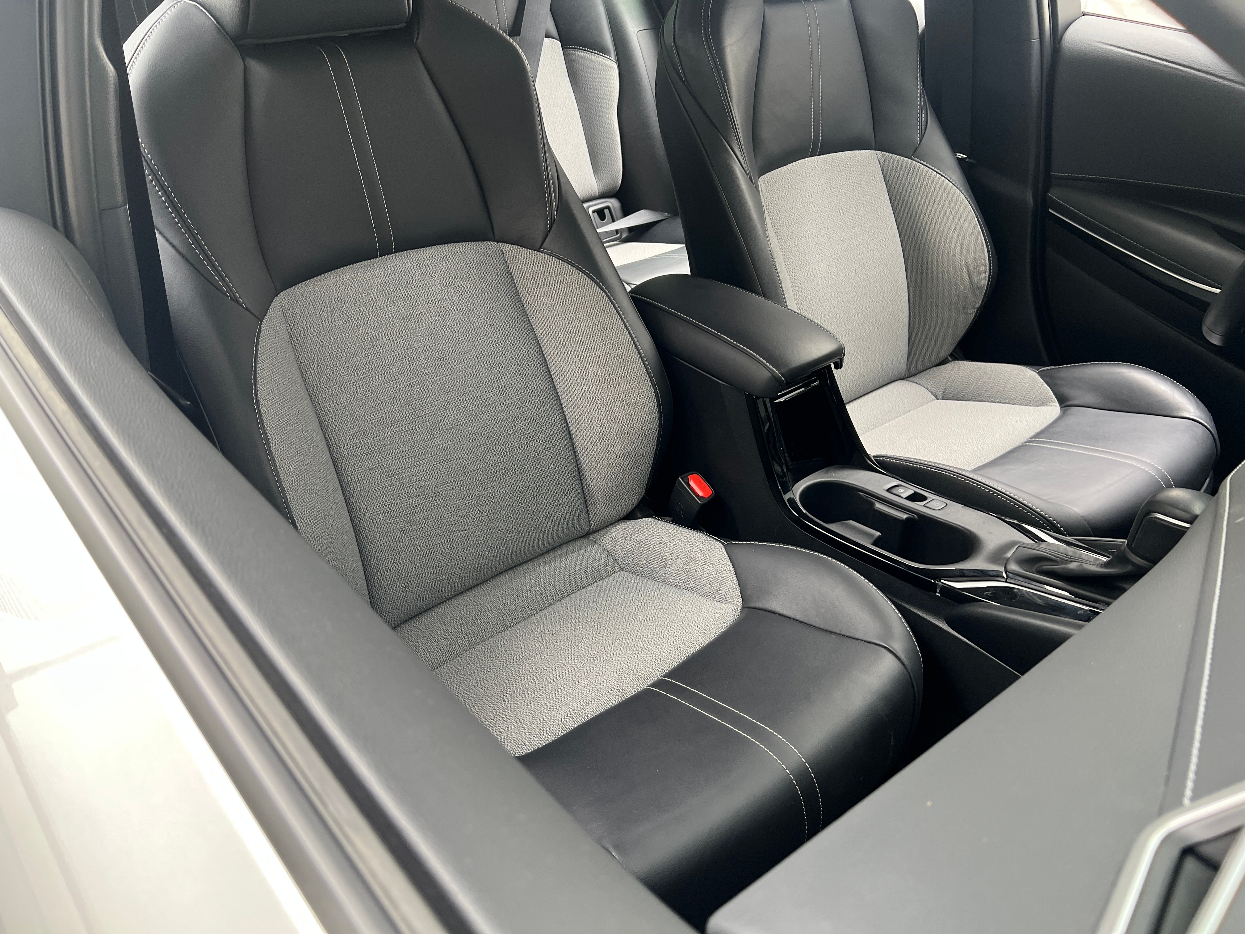 2024 Toyota Corolla XSE 2
