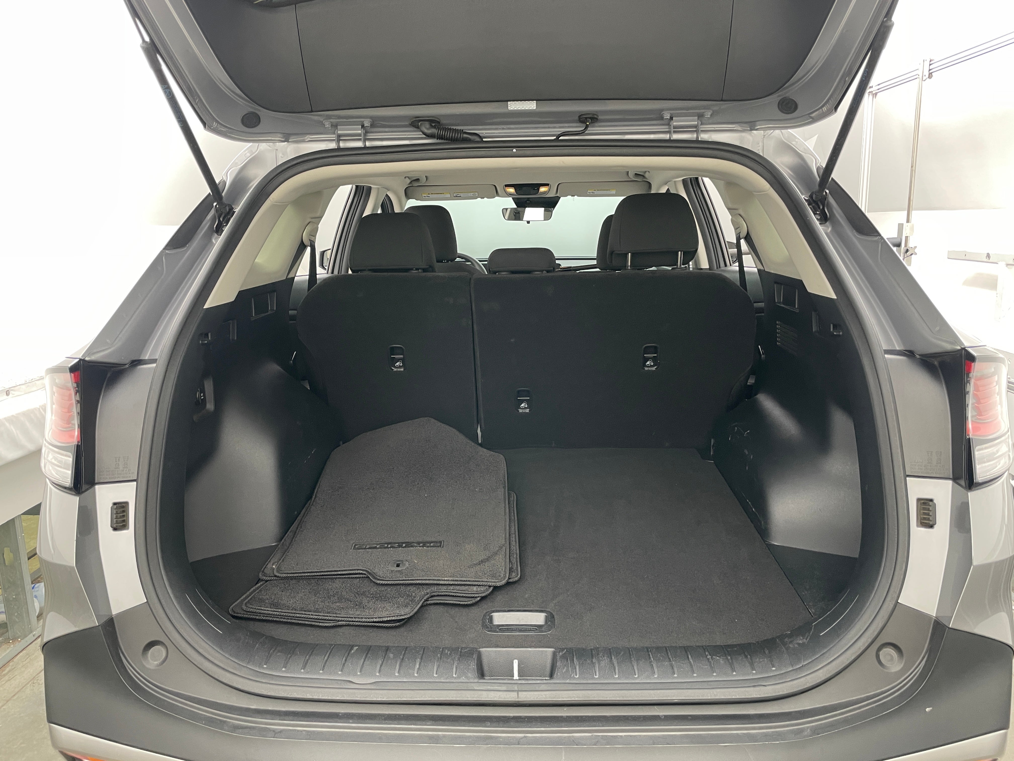 2024 Kia Sportage LX 7