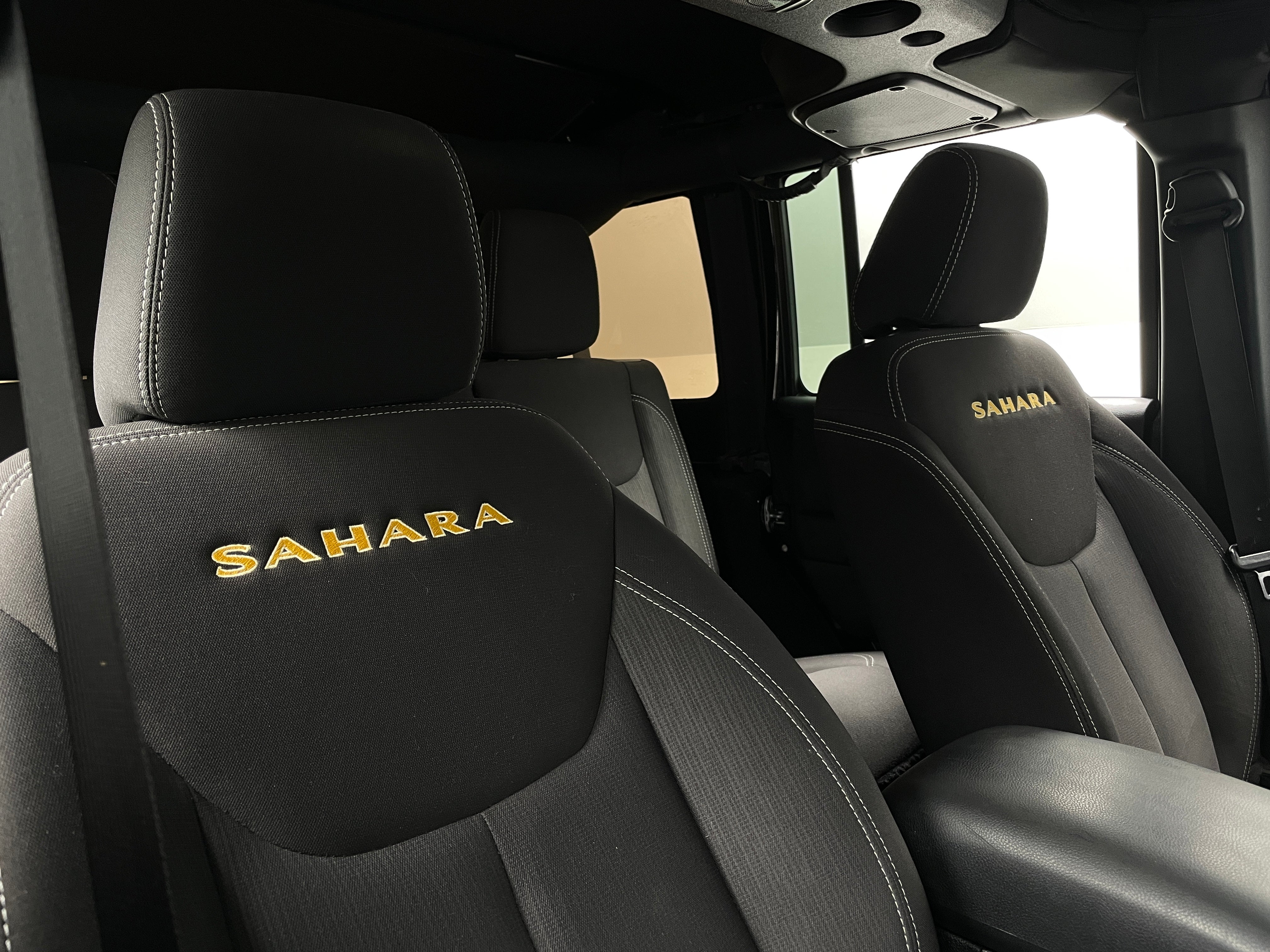2015 Jeep Wrangler Unlimited Sahara 2