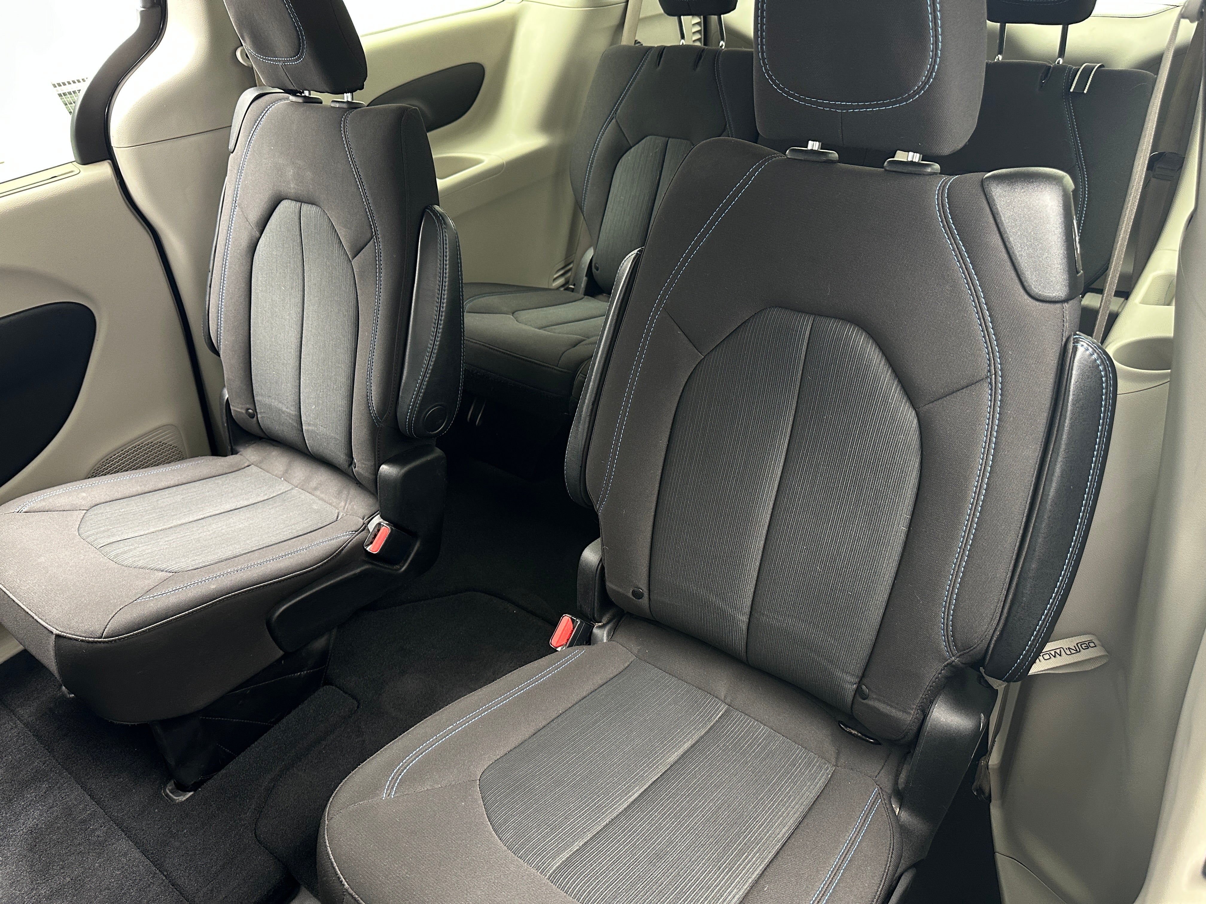 2021 Chrysler Pacifica Touring 6