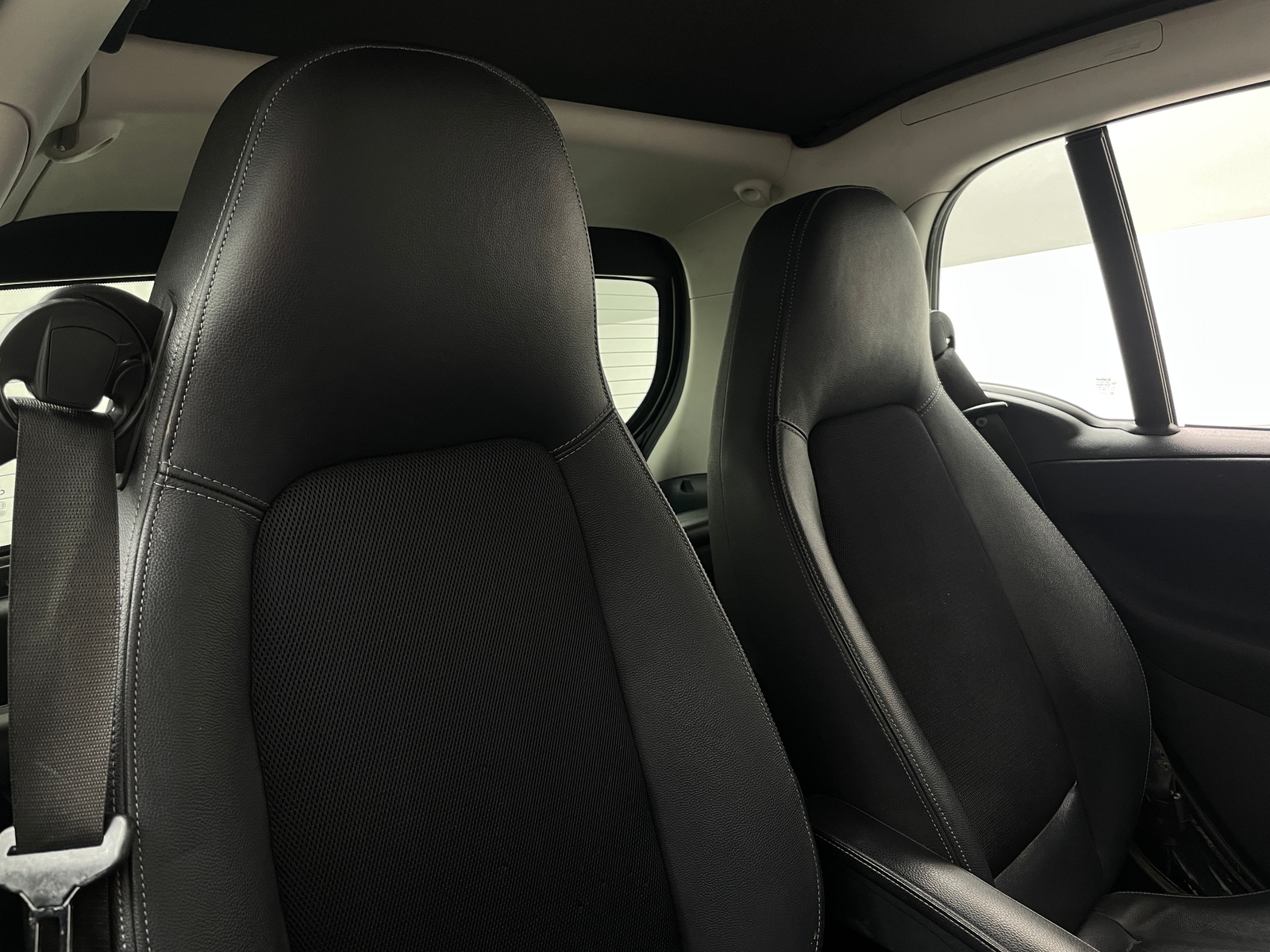 Thumbnail: 2015 smart fortwo - 2
