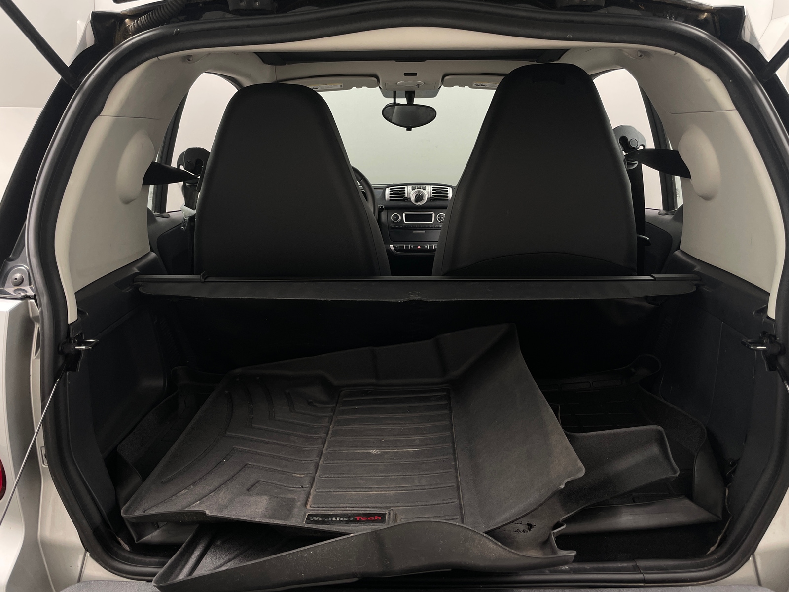 Thumbnail: 2015 smart fortwo - 6
