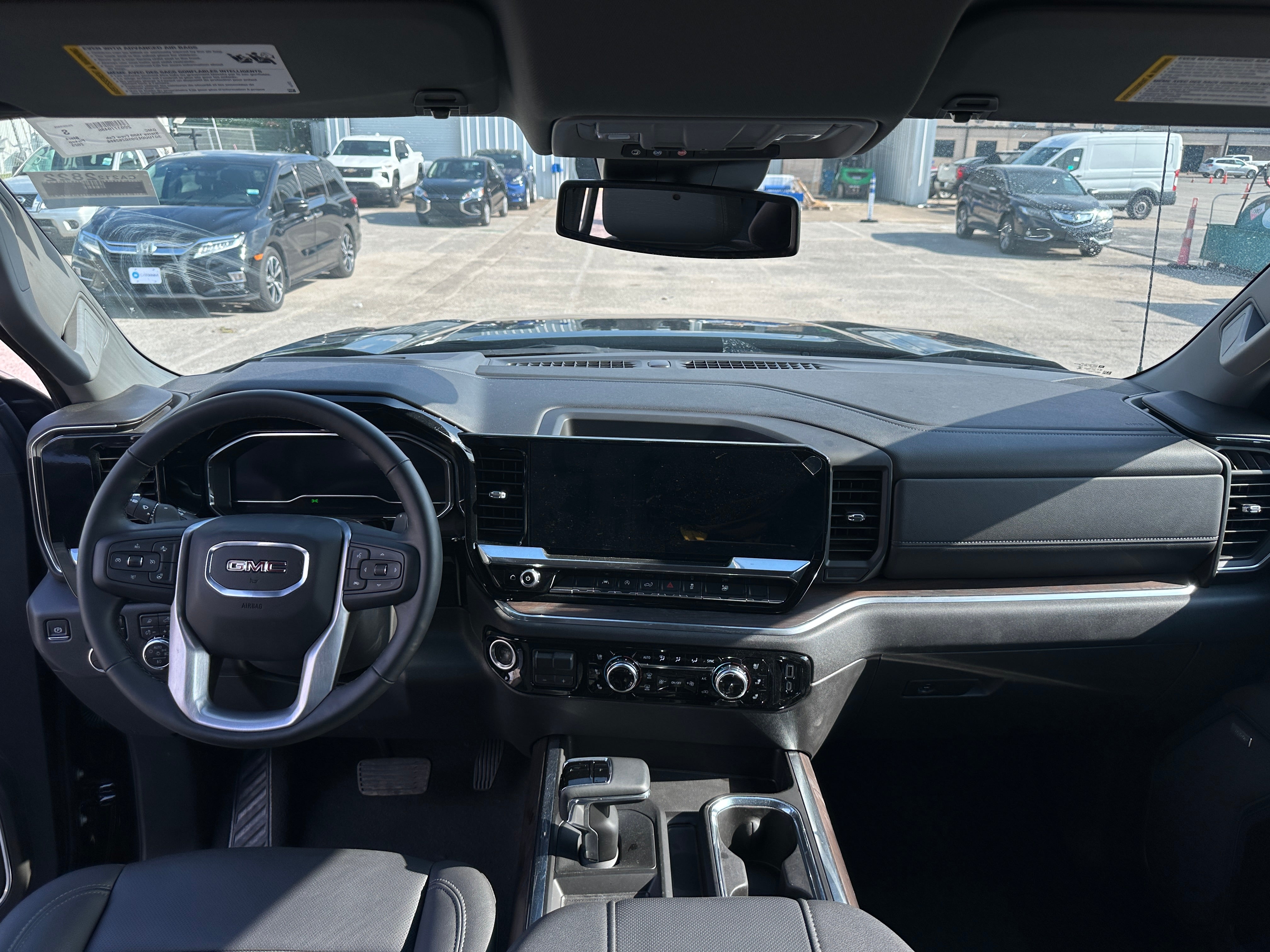 2025 GMC Sierra 1500 SLT 3