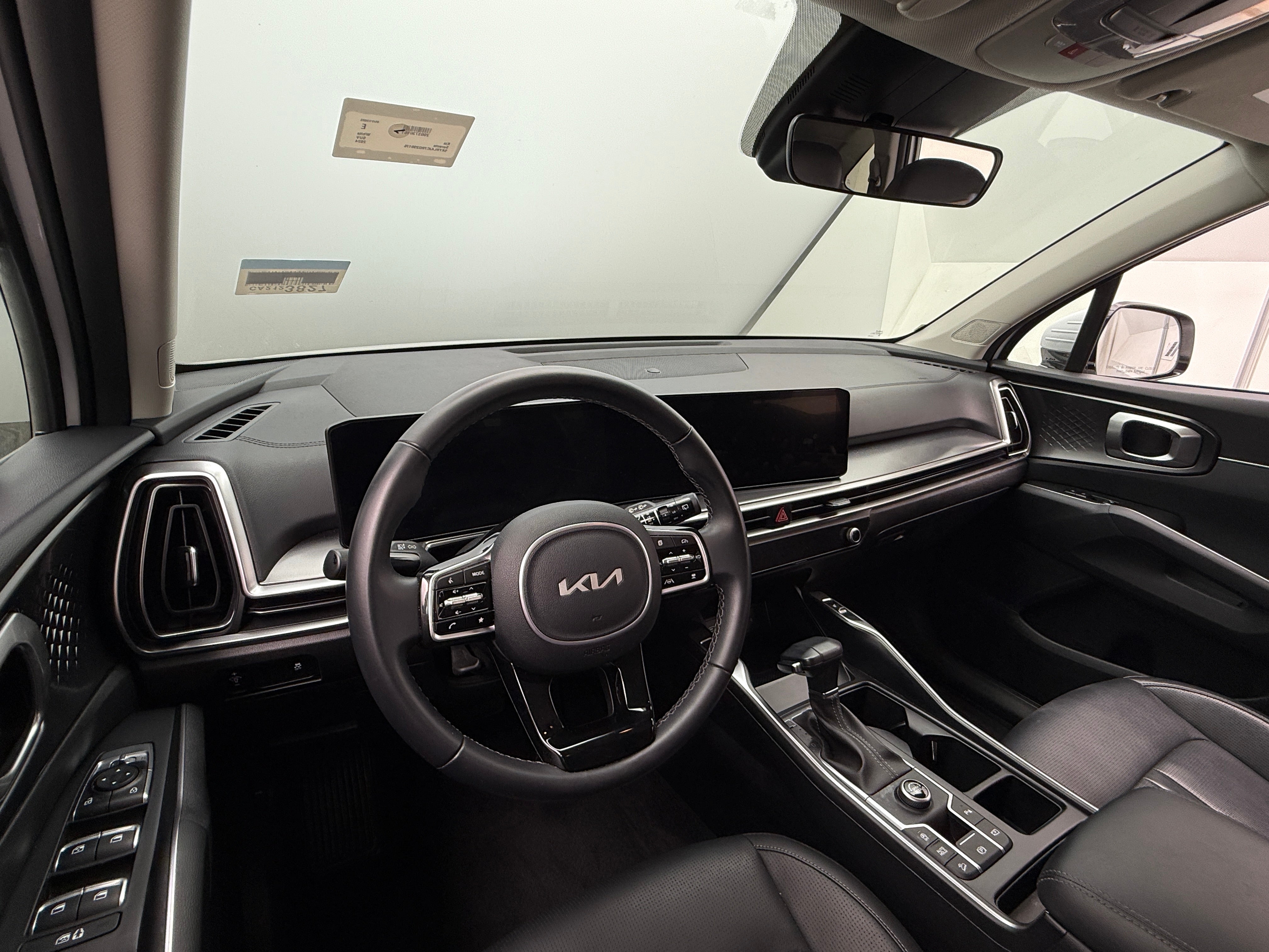 2024 Kia Sorento S 2