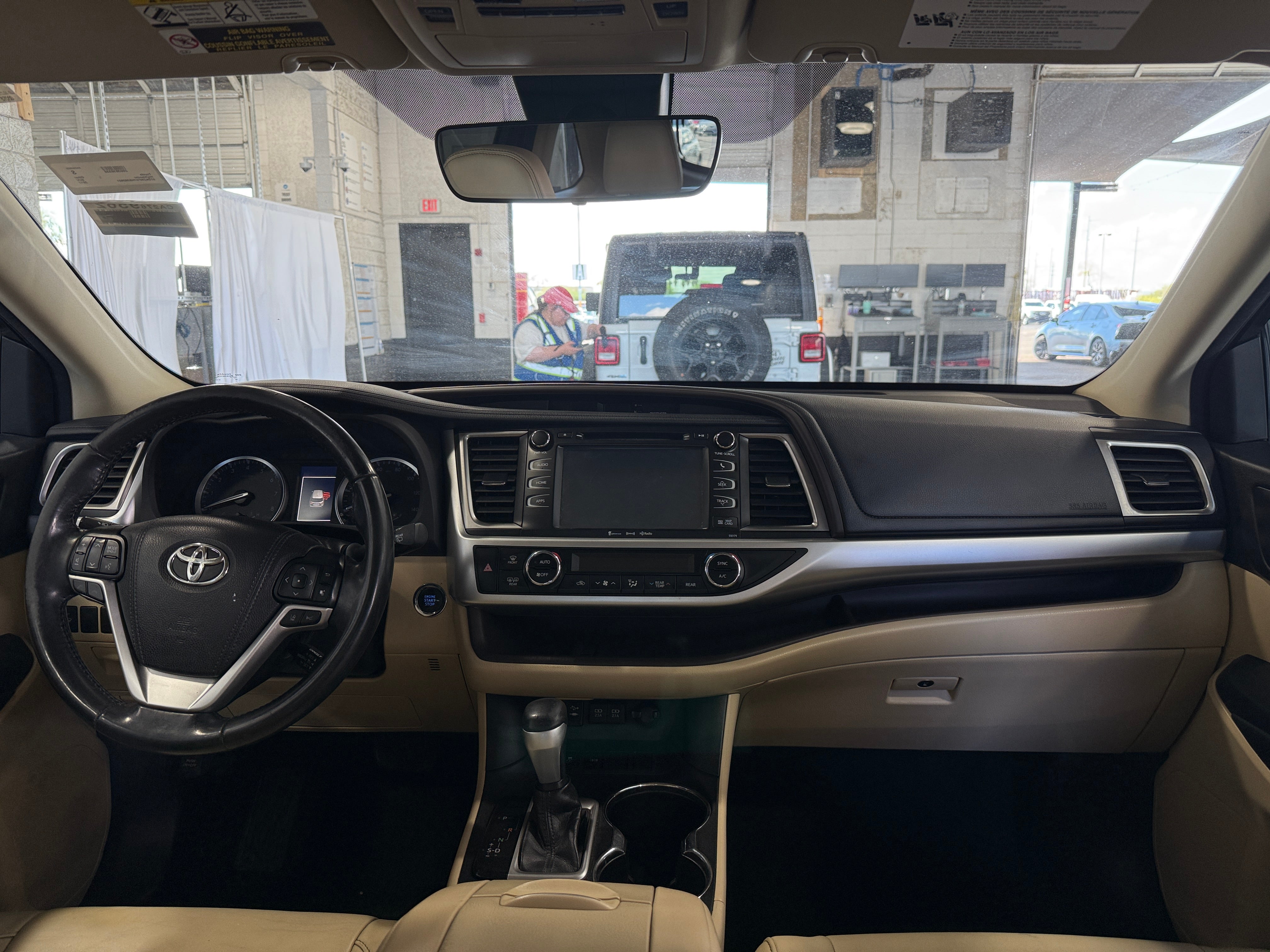 2017 Toyota Highlander XLE 2