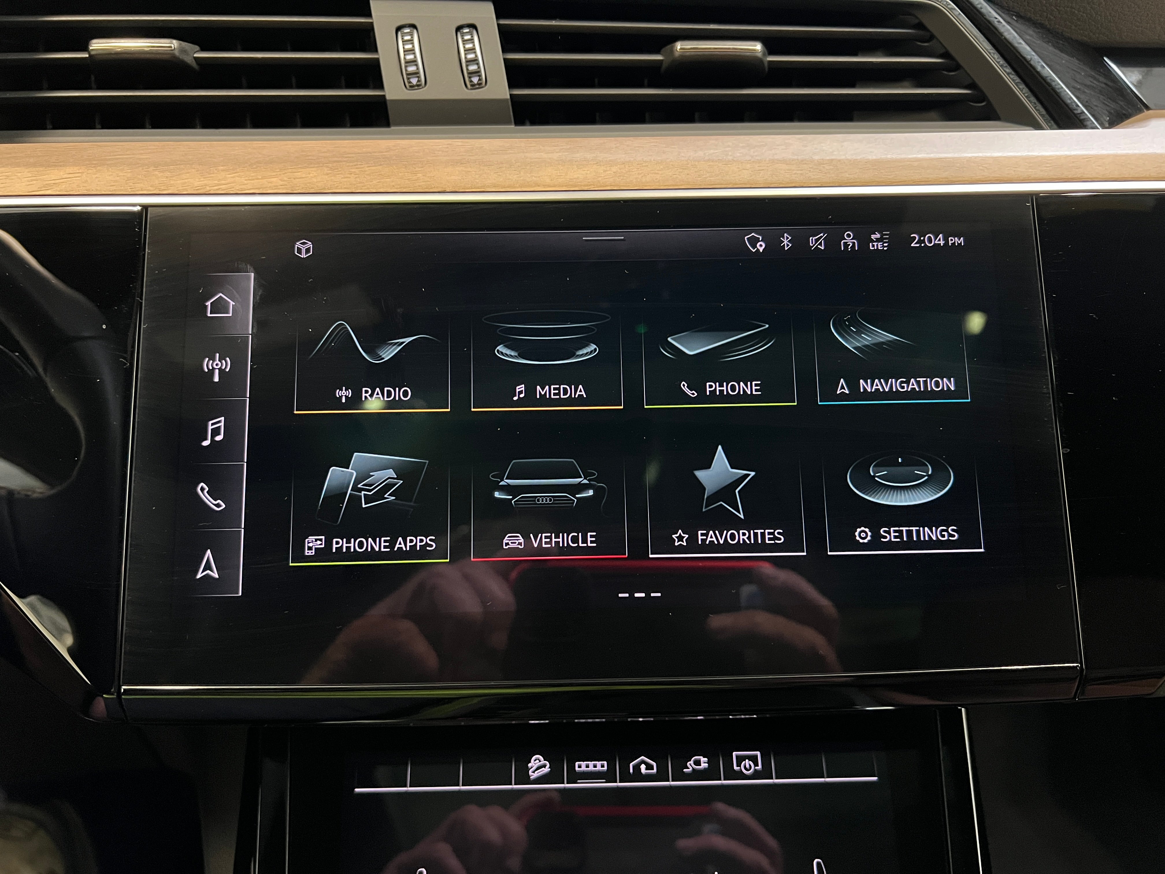 2024 Audi Q8 e-tron Premium Plus 3