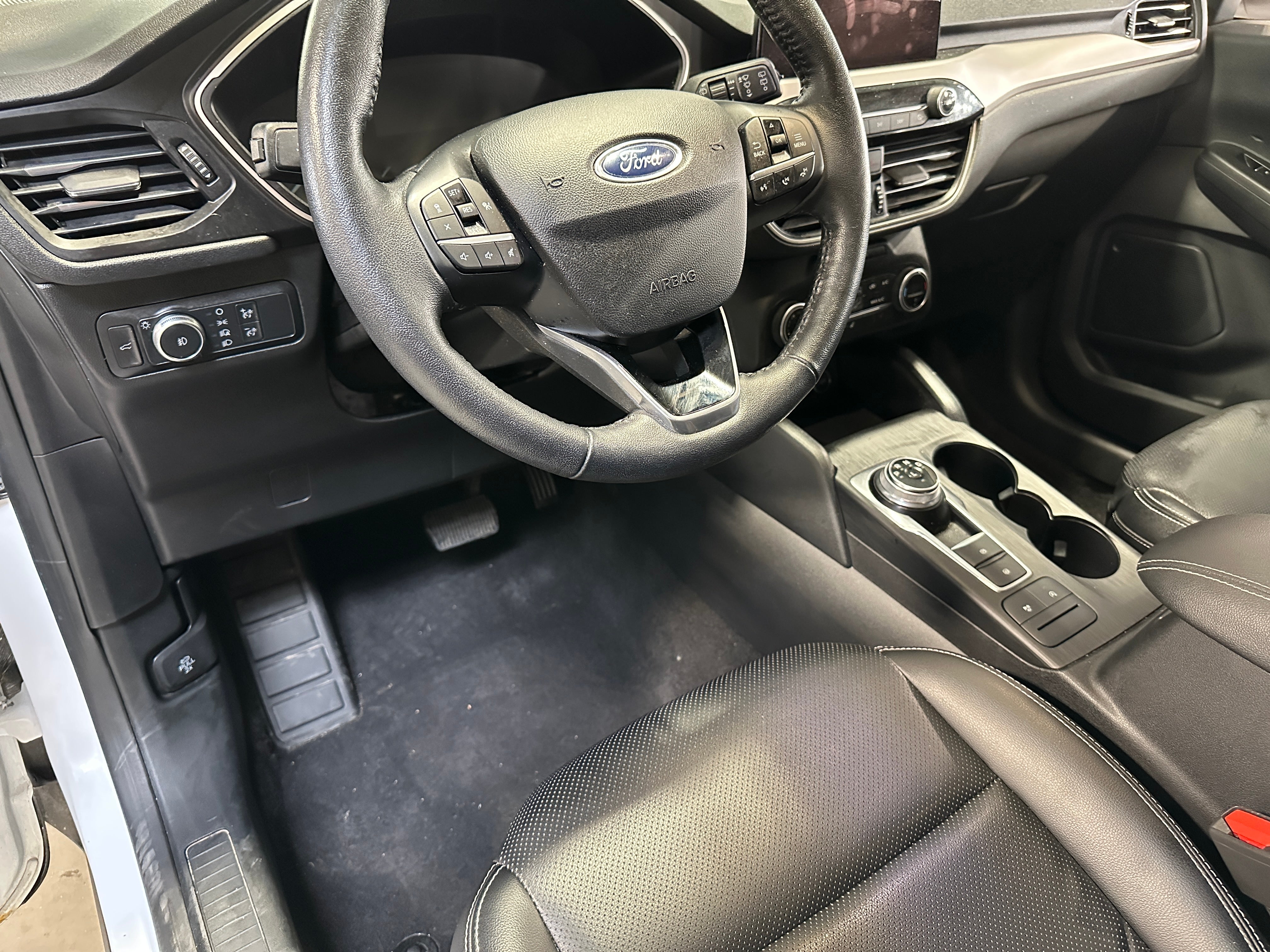 2020 Ford Escape SEL 2