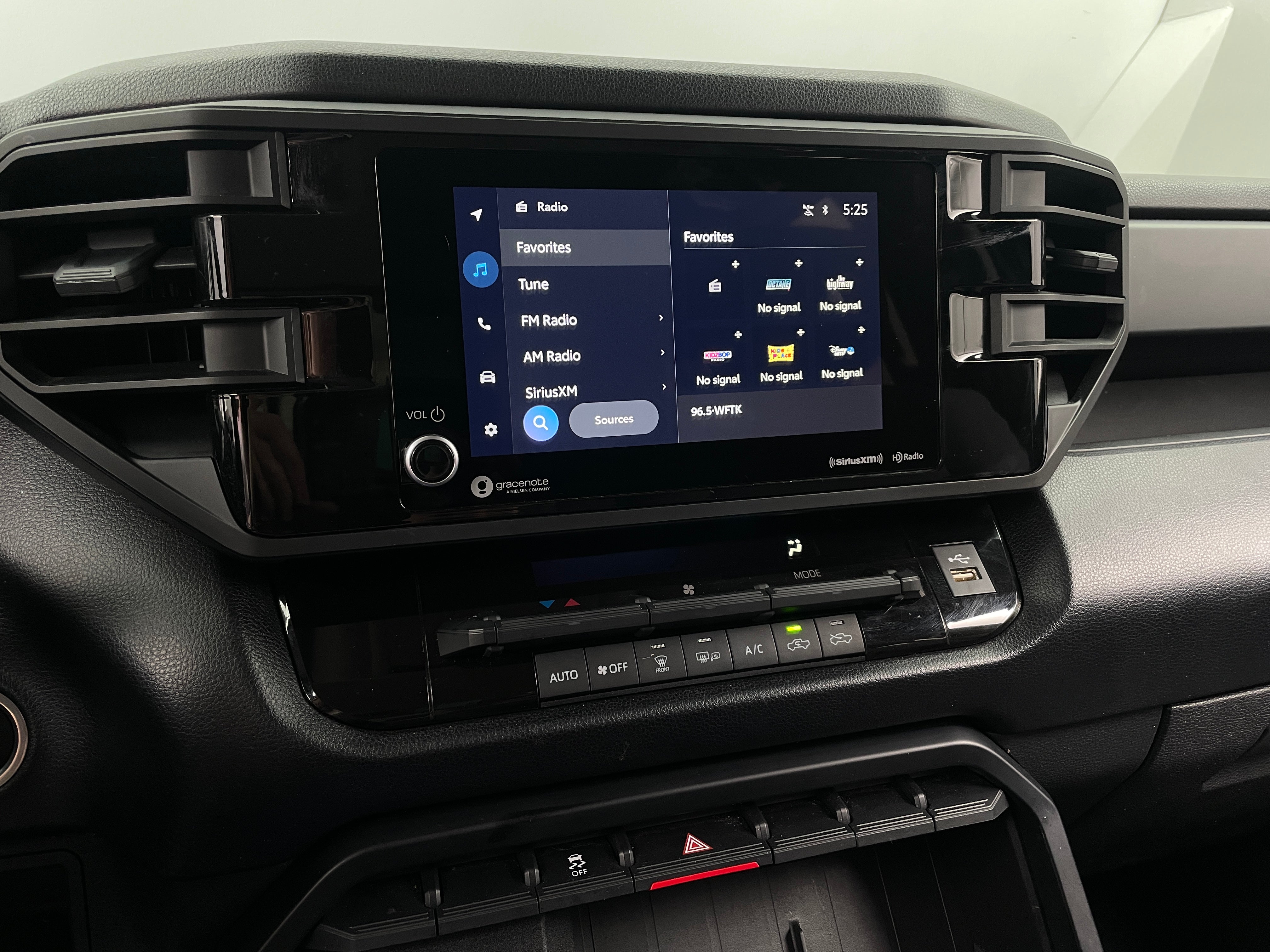 2023 Toyota Tundra SR 4