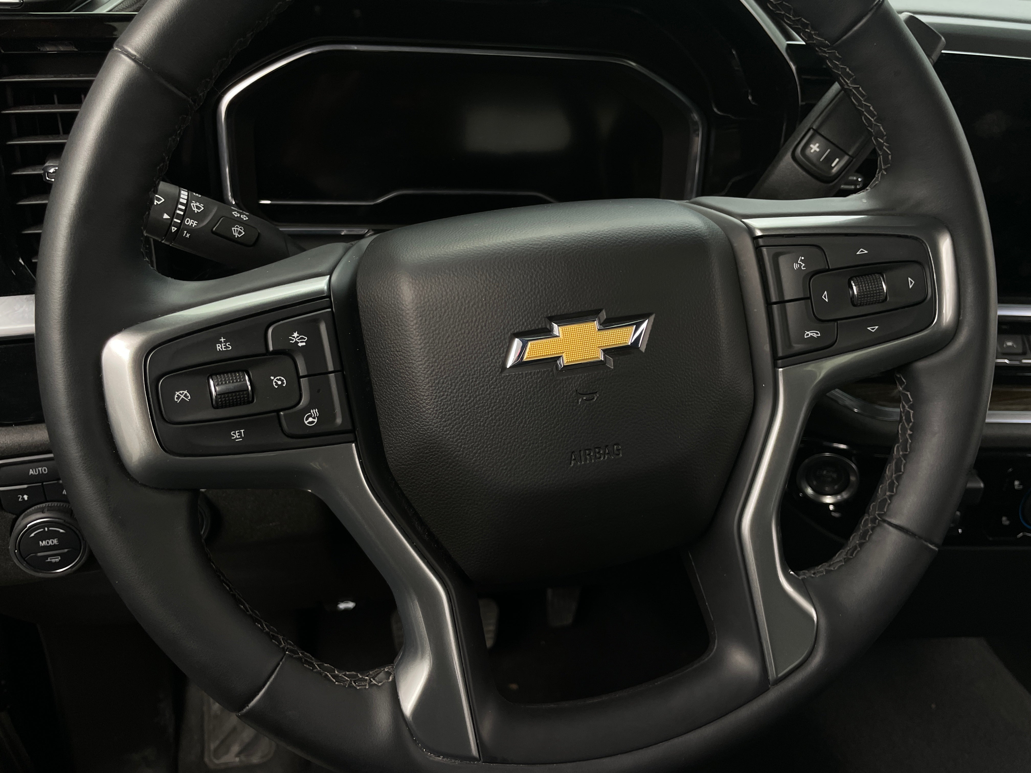 2025 Chevrolet Silverado 1500 LT 5