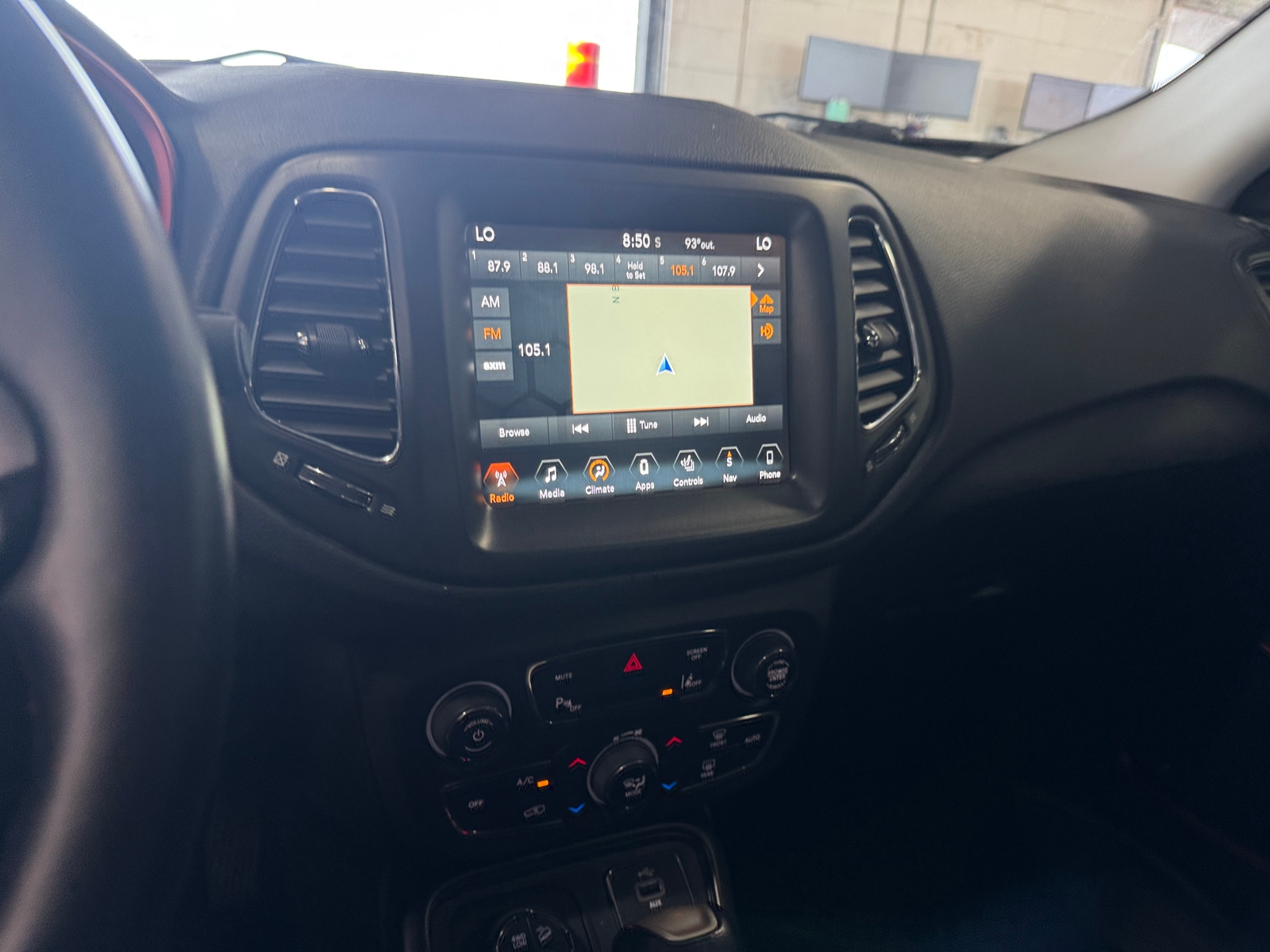 Thumbnail: 2017 Jeep Compass - 4