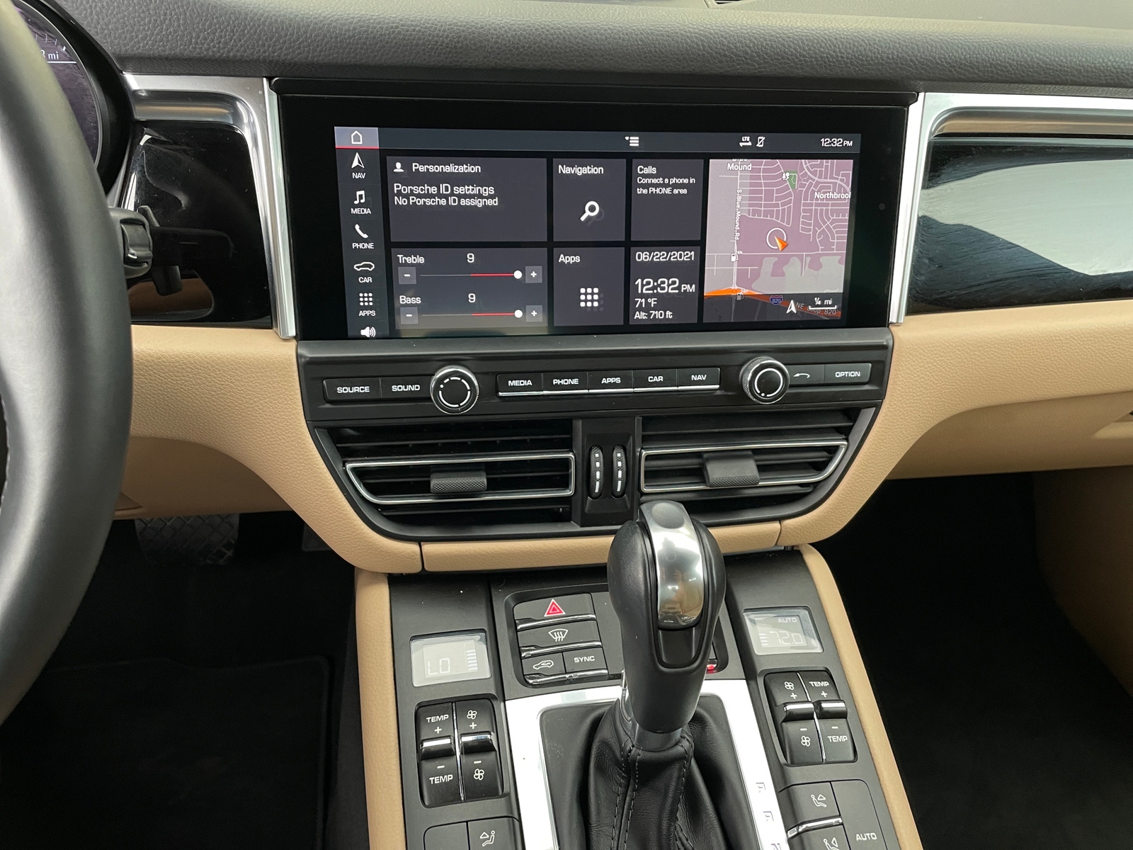 Thumbnail: 2019 Porsche Macan - 3