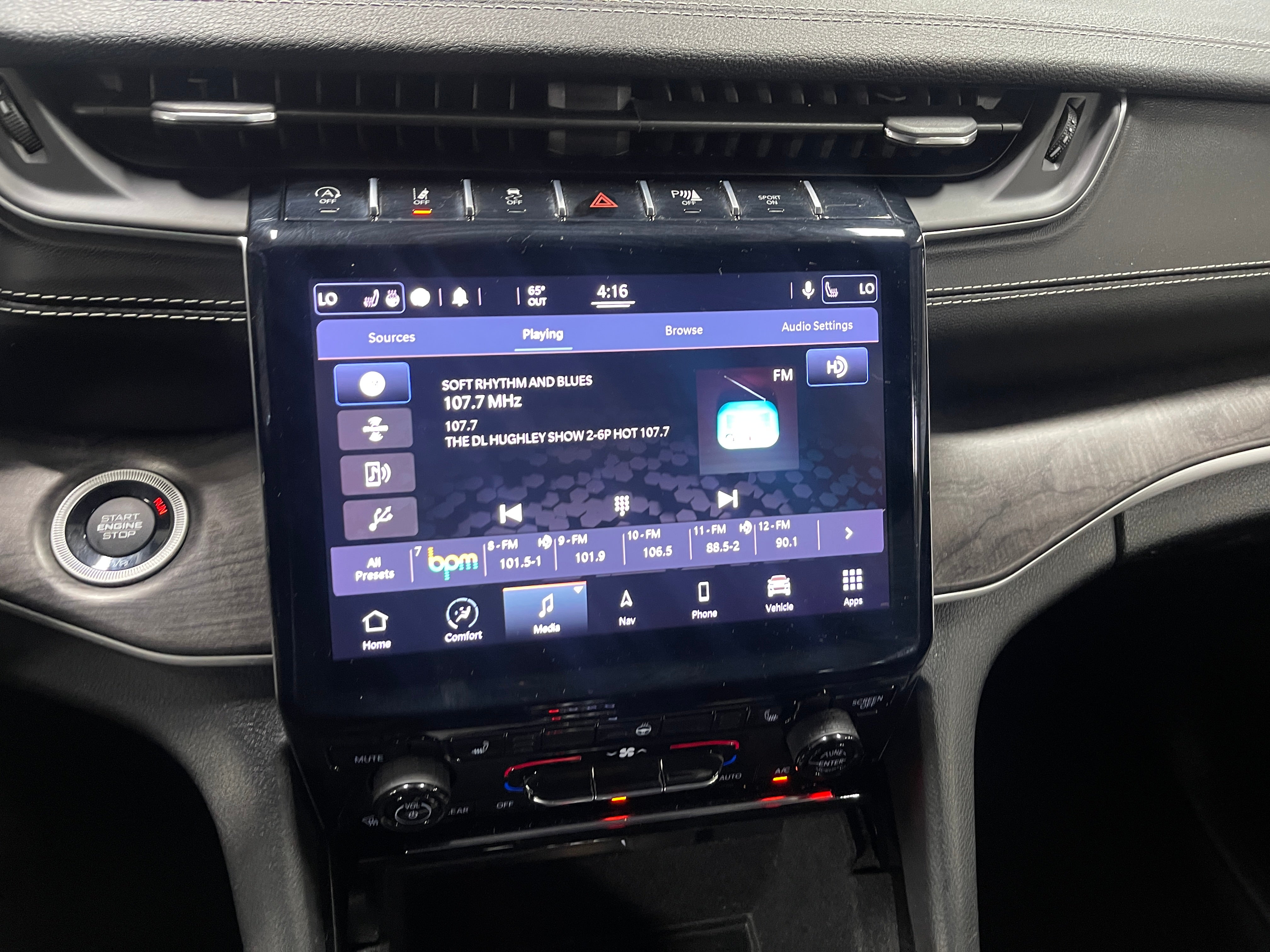2021 Jeep Grand Cherokee L Limited Edition 3