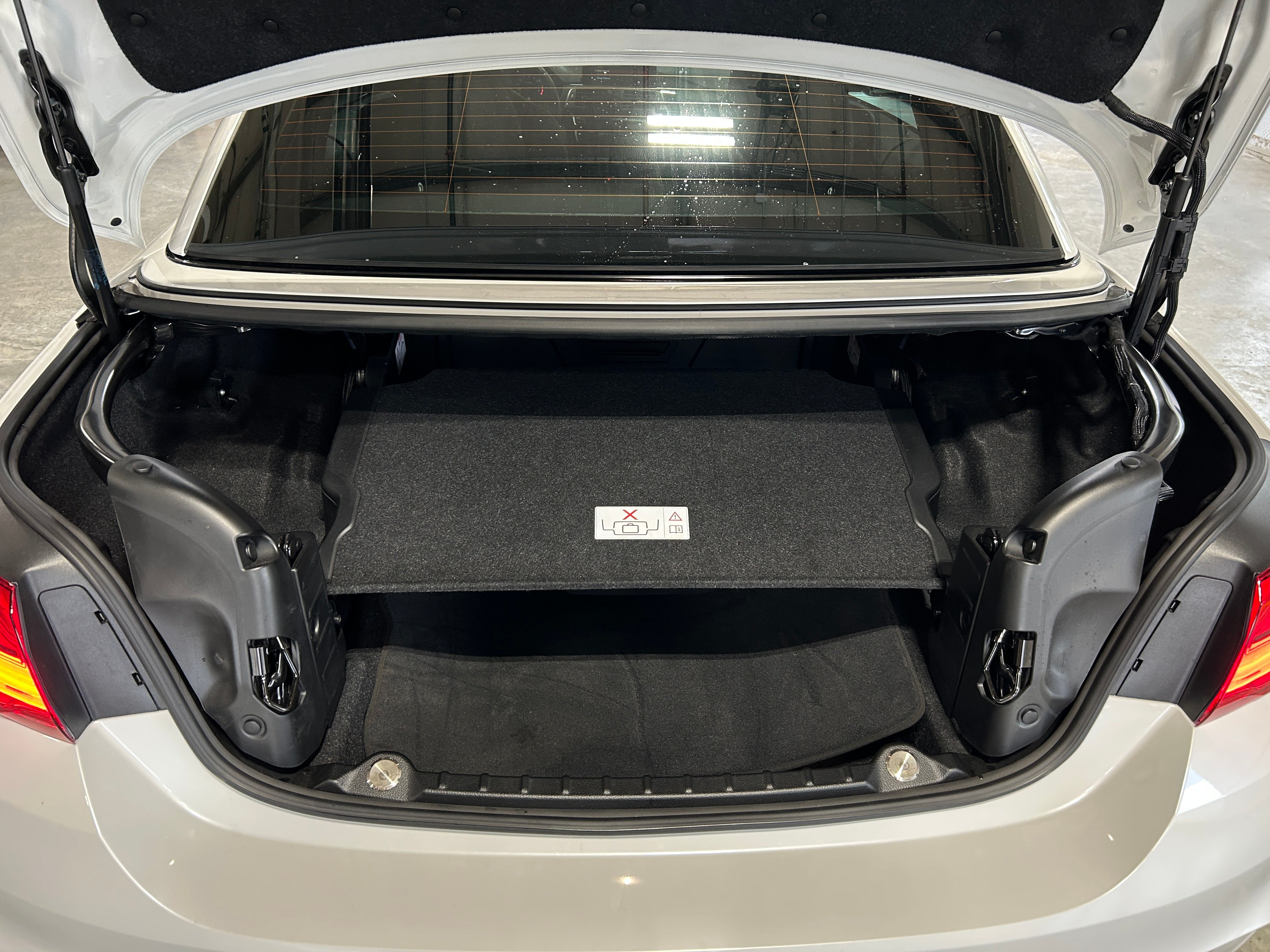 2018 BMW M4 Base 6