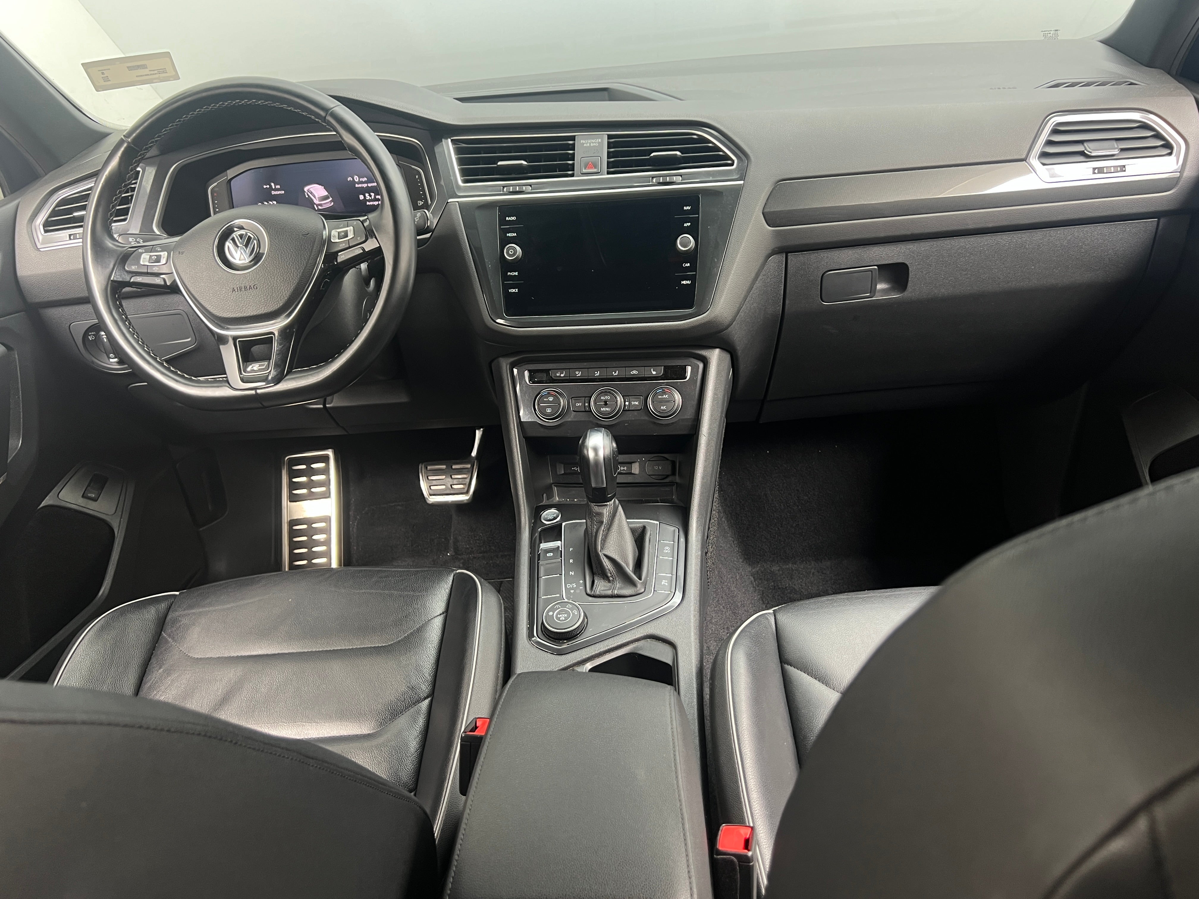 2020 Volkswagen Tiguan SE R-Line 3