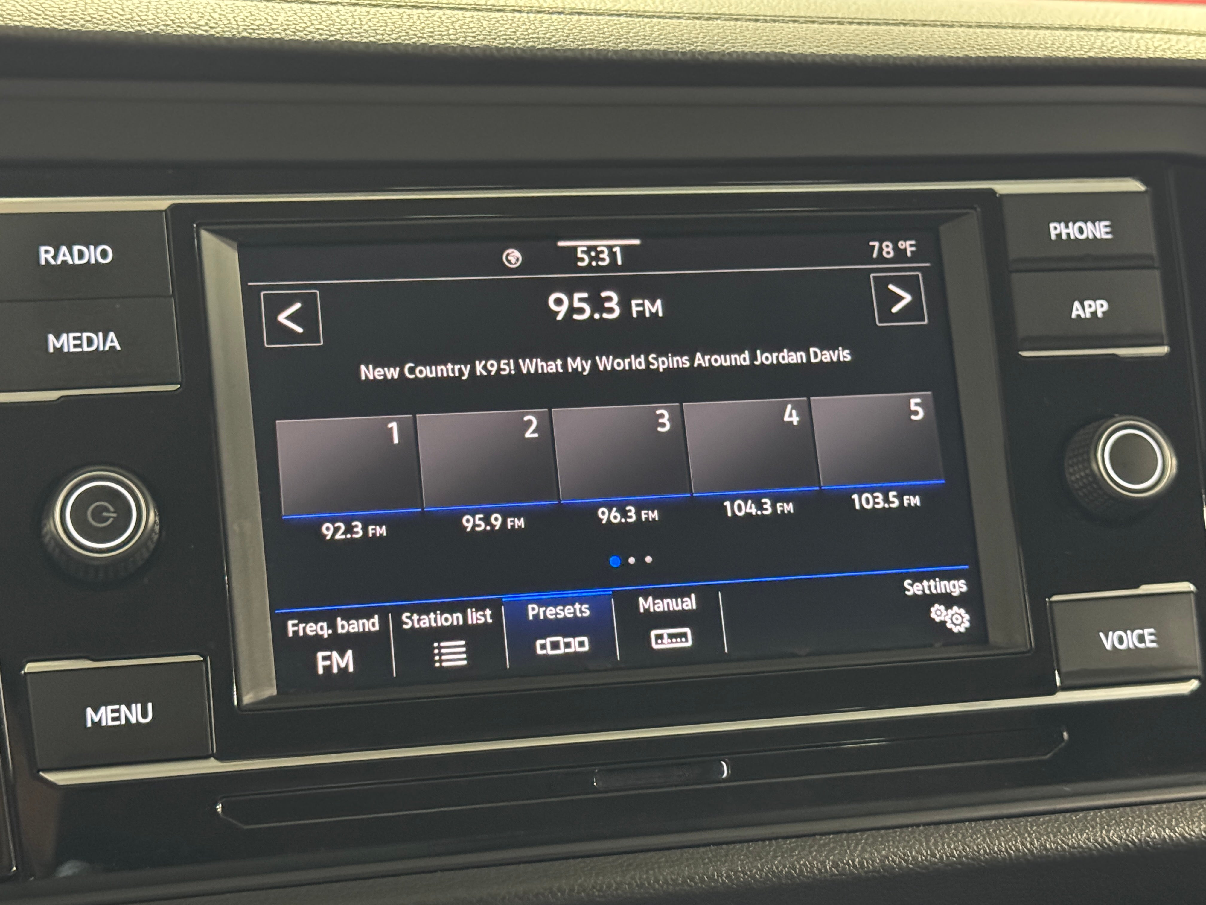 2024 Volkswagen Jetta SE 3