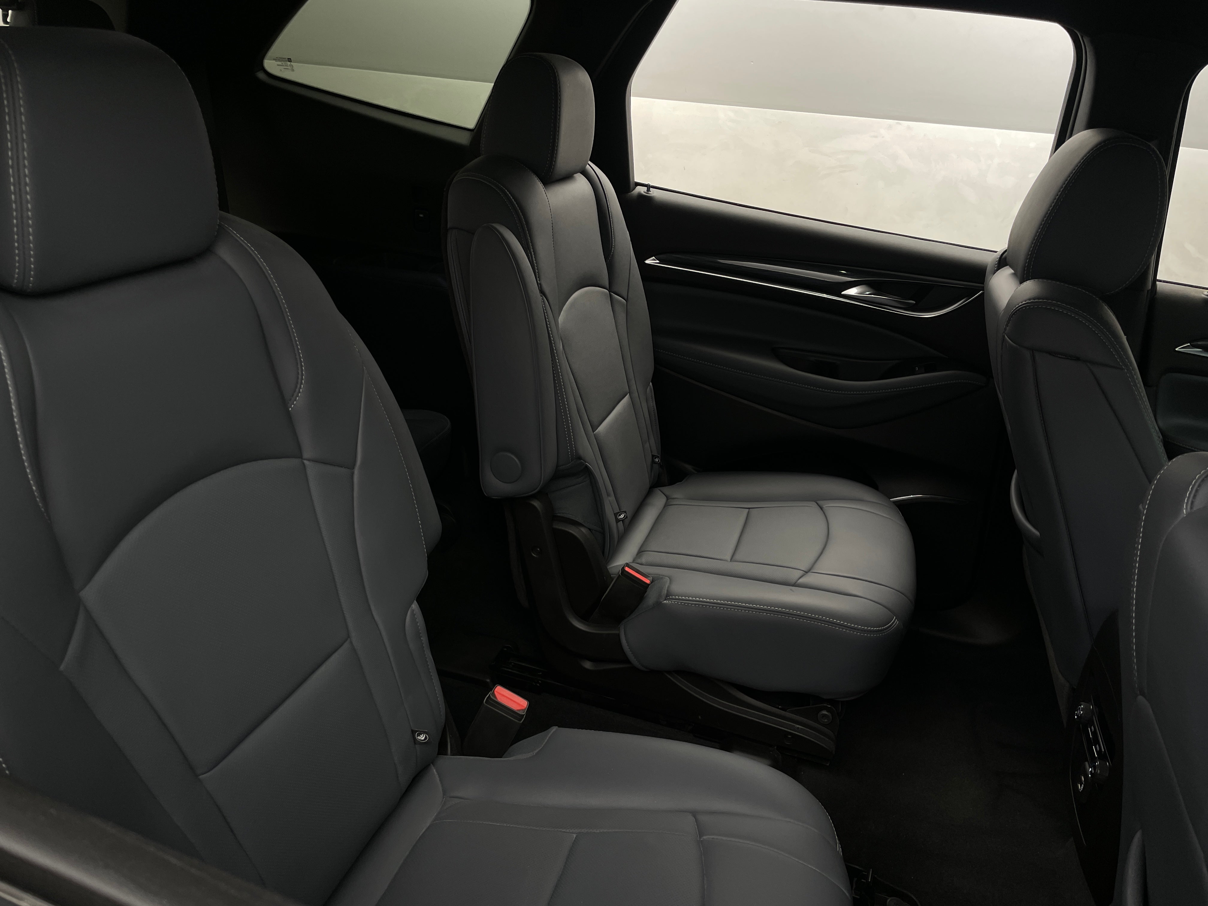 2022 Buick Enclave Essence 5