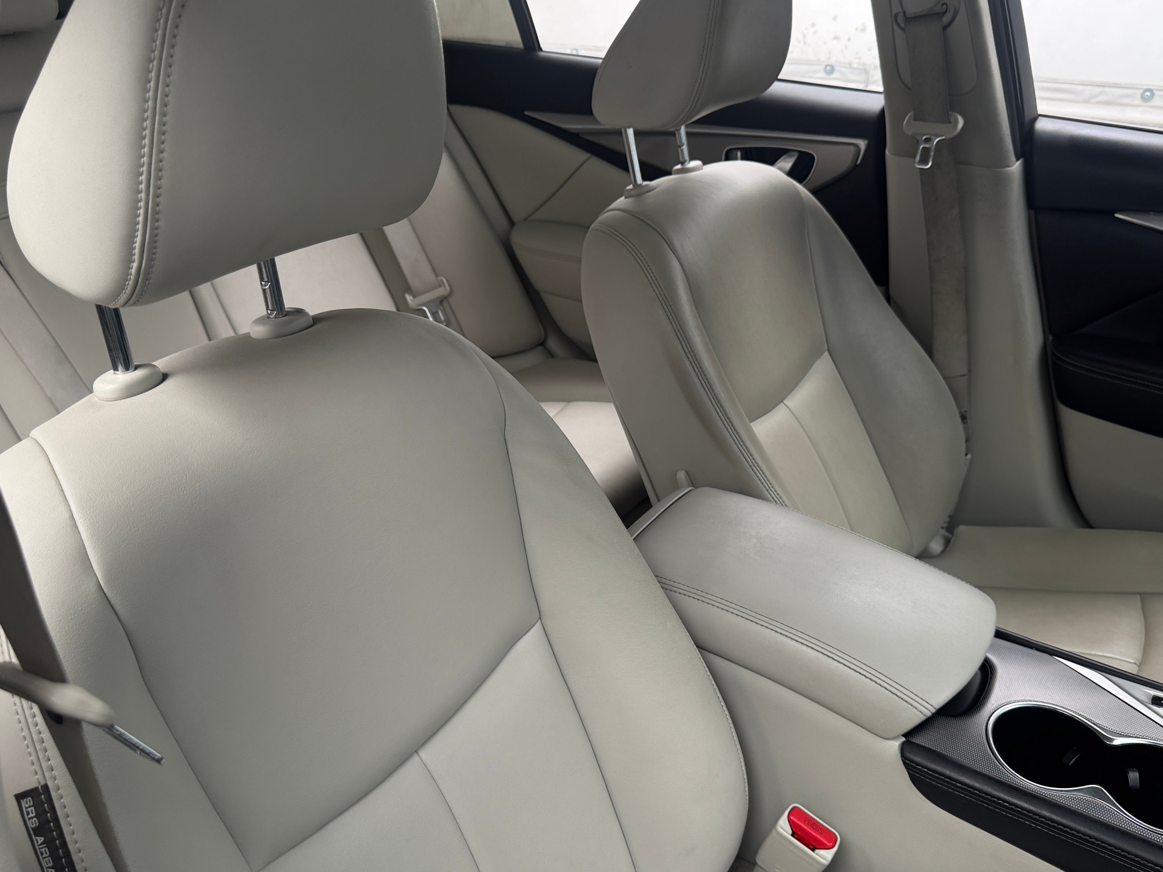 2015 INFINITI Q50  2
