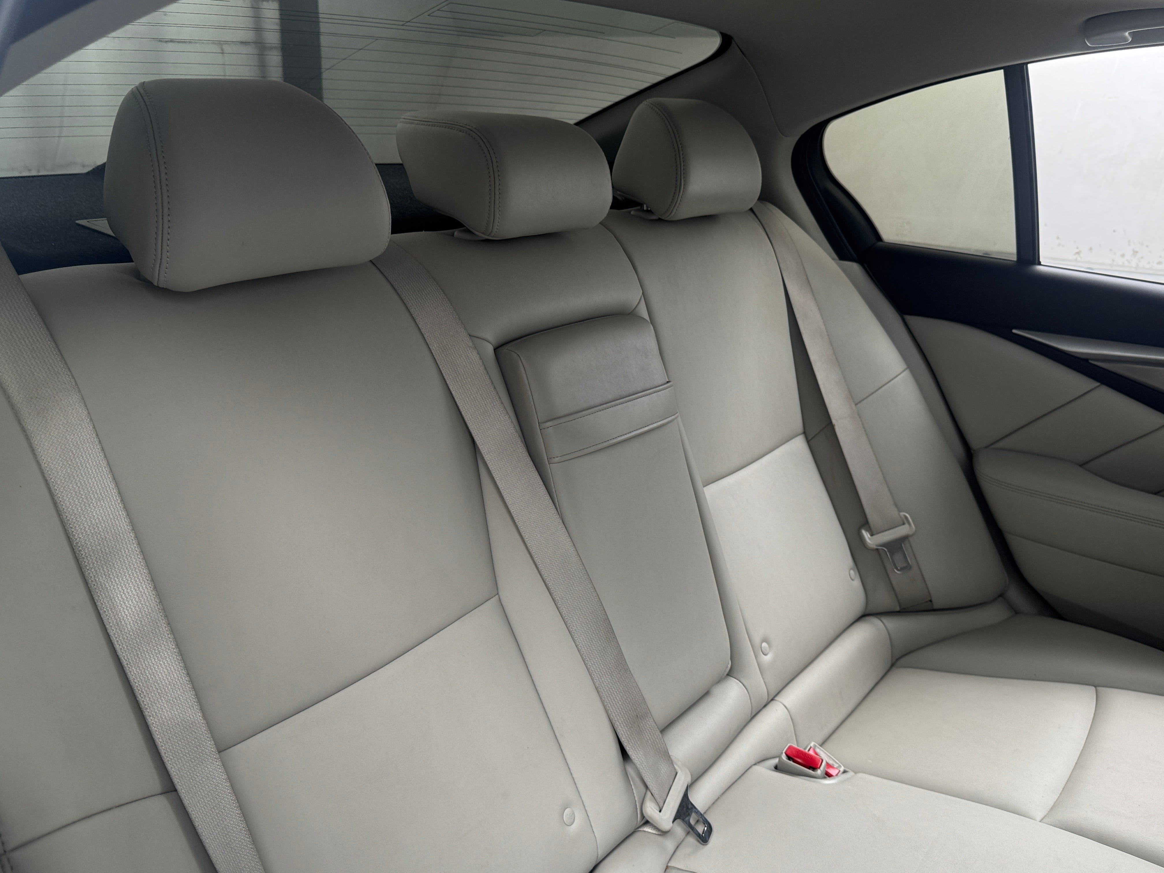 2015 INFINITI Q50  6