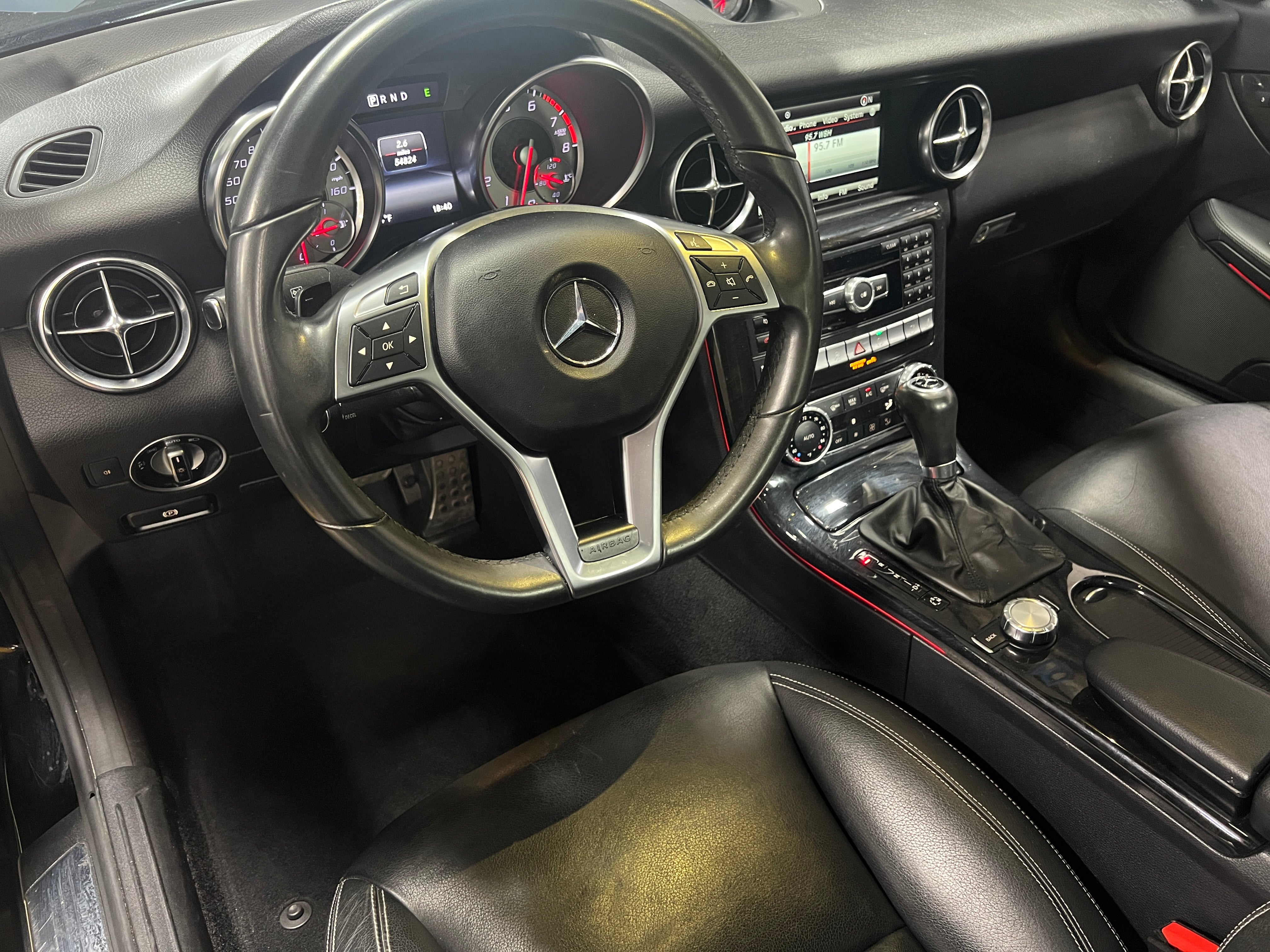 2016 Mercedes-Benz SLK 350 2