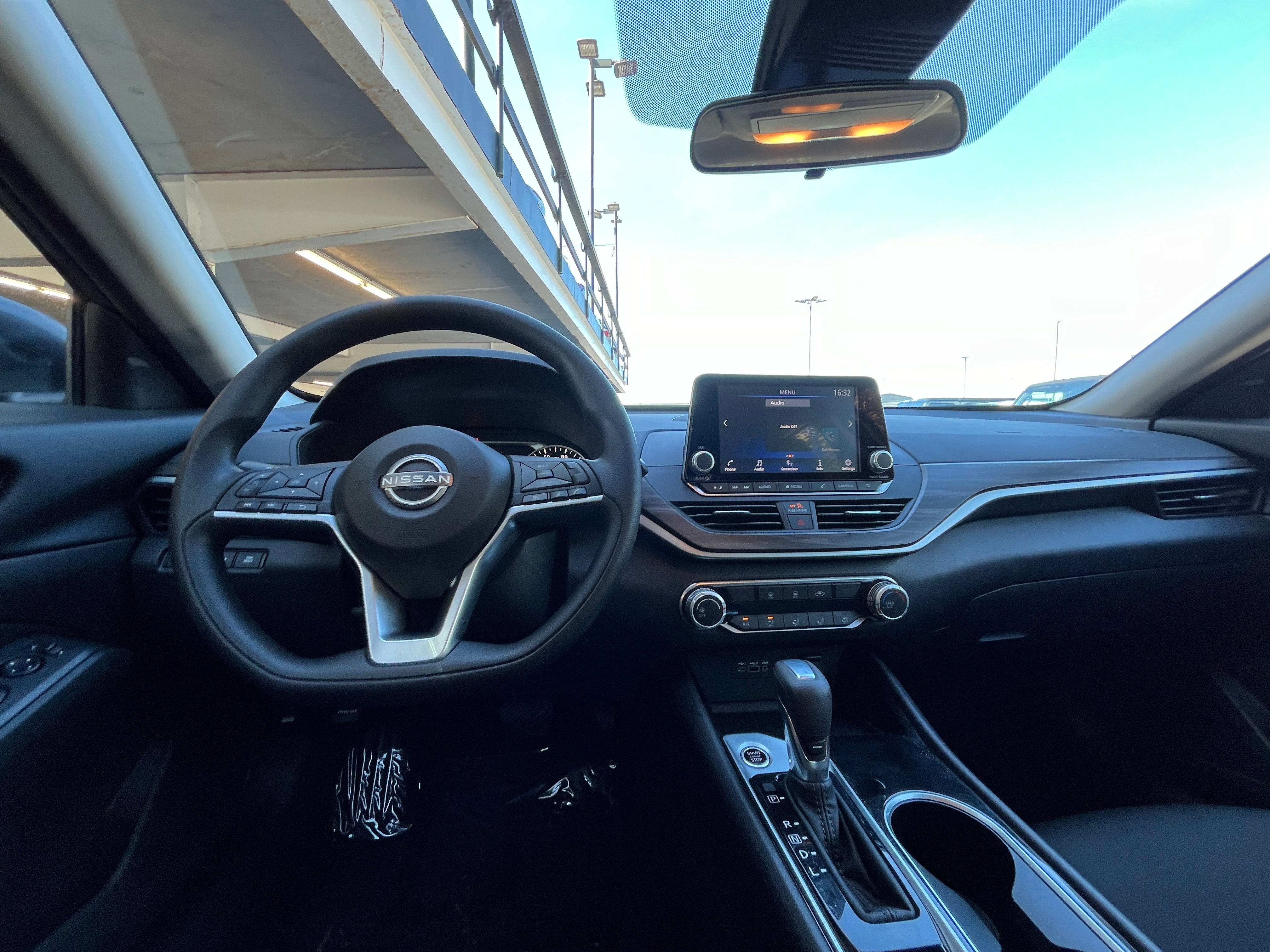 2024 Nissan Altima SV 3