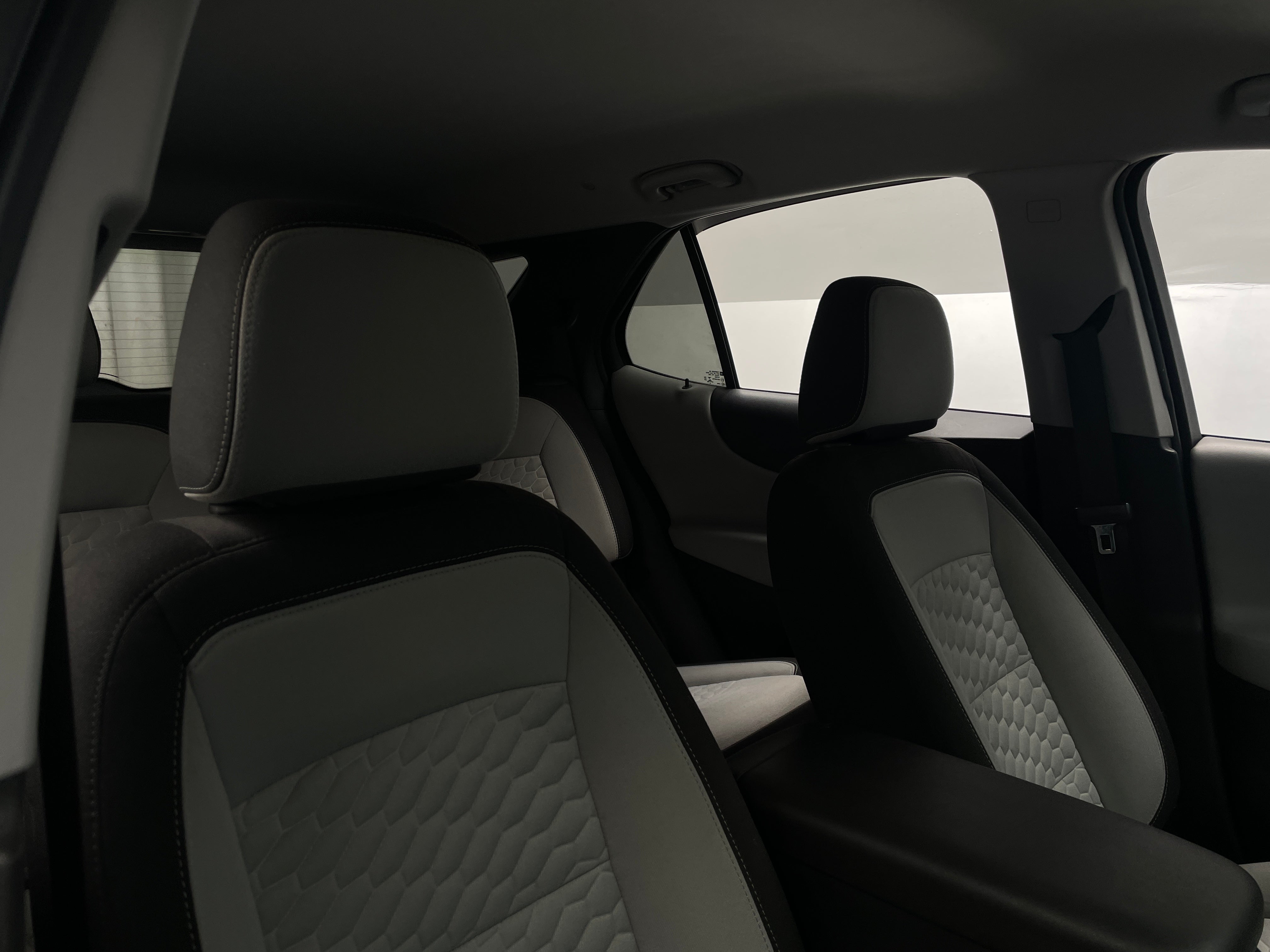 2020 Chevrolet Equinox LS 2