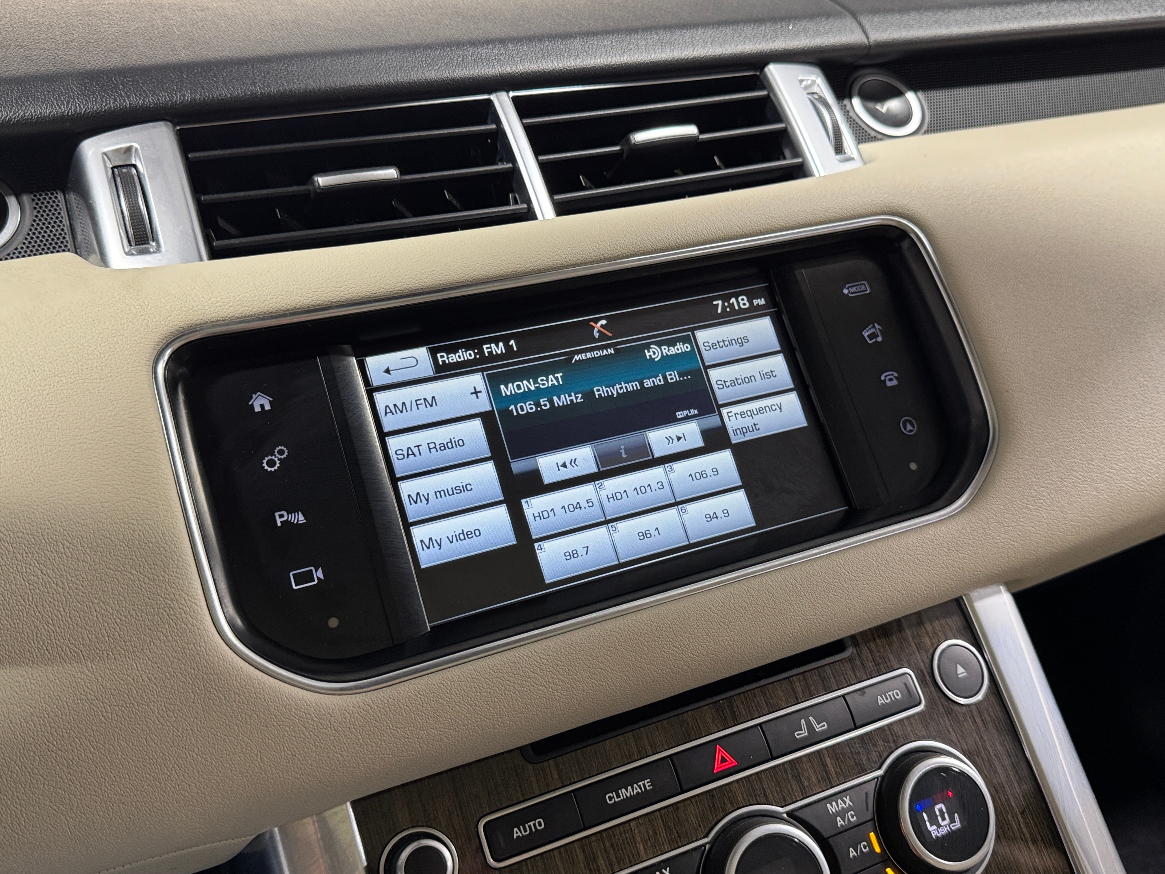 2016 Land Rover Range Rover Sport HSE 3