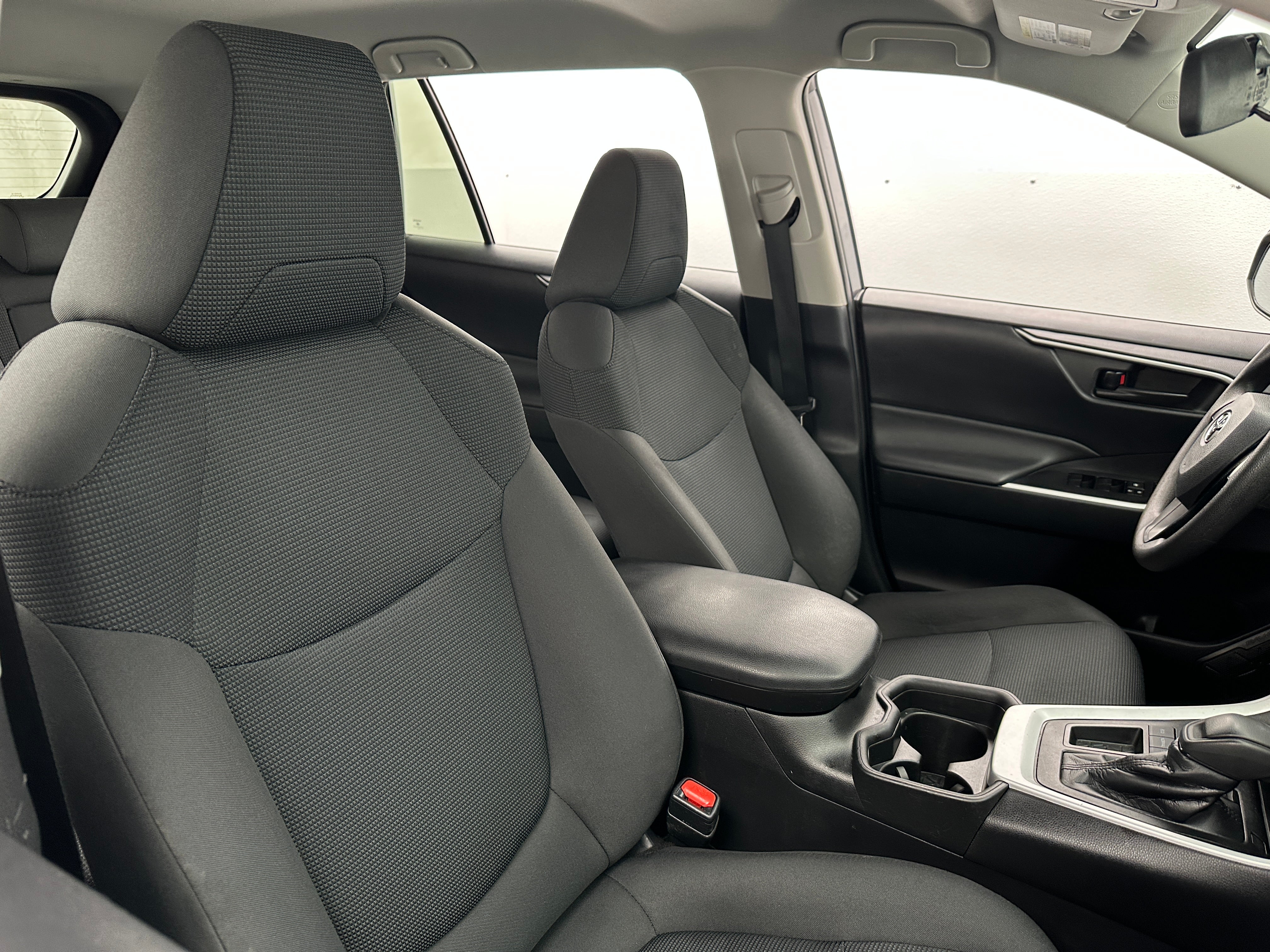 2021 Toyota RAV4 LE 2