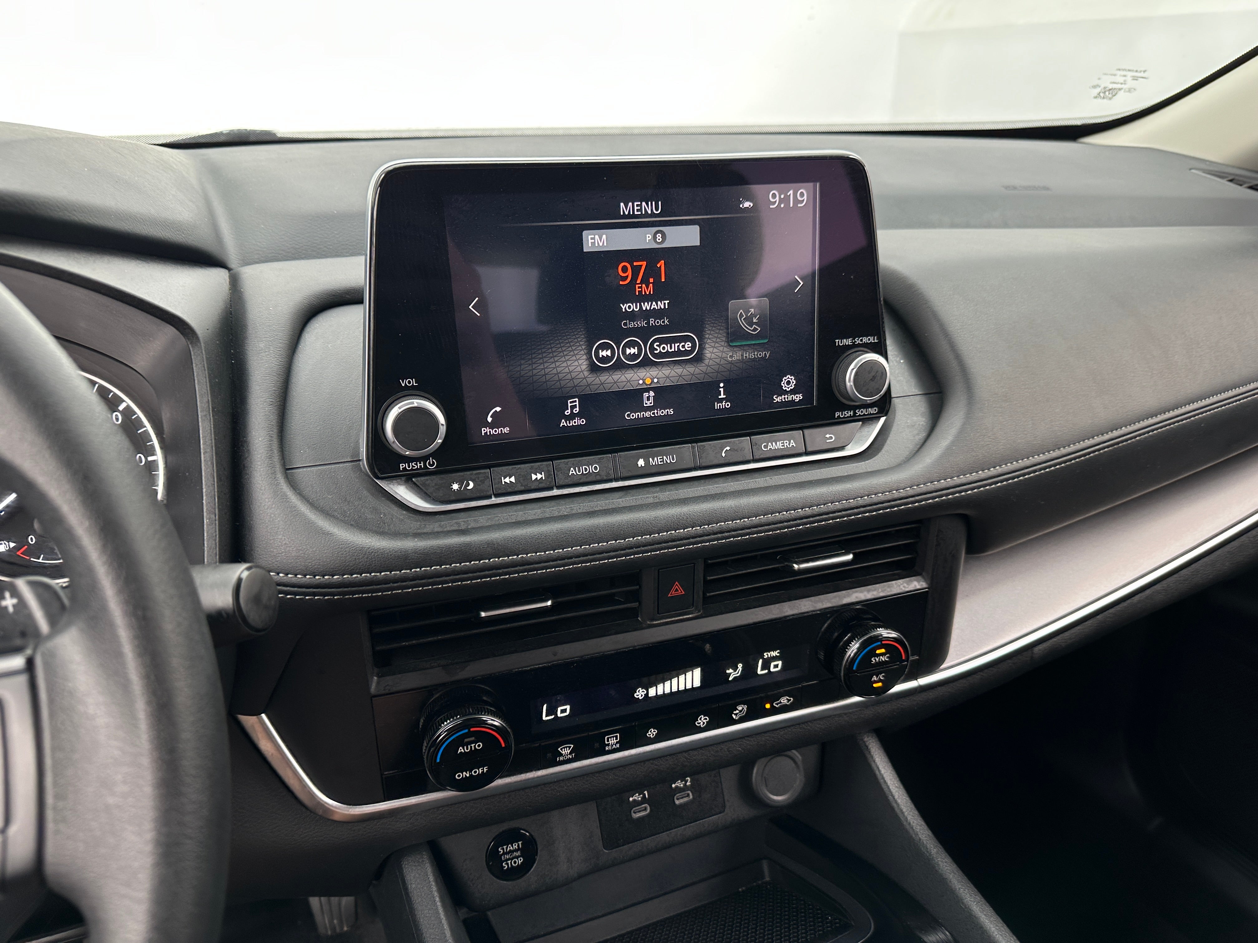 2024 Nissan Rogue SV 4