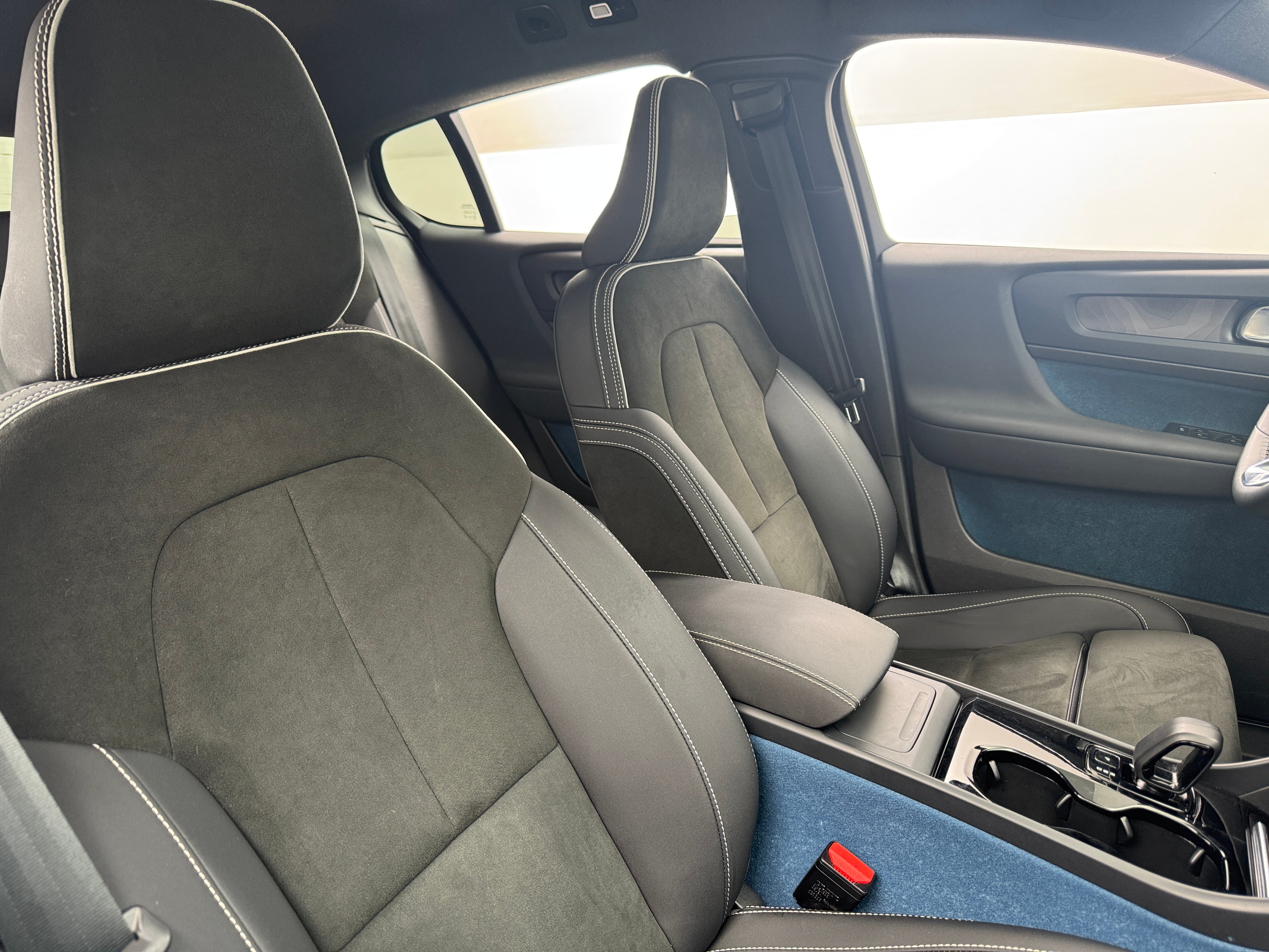 2023 Volvo C40