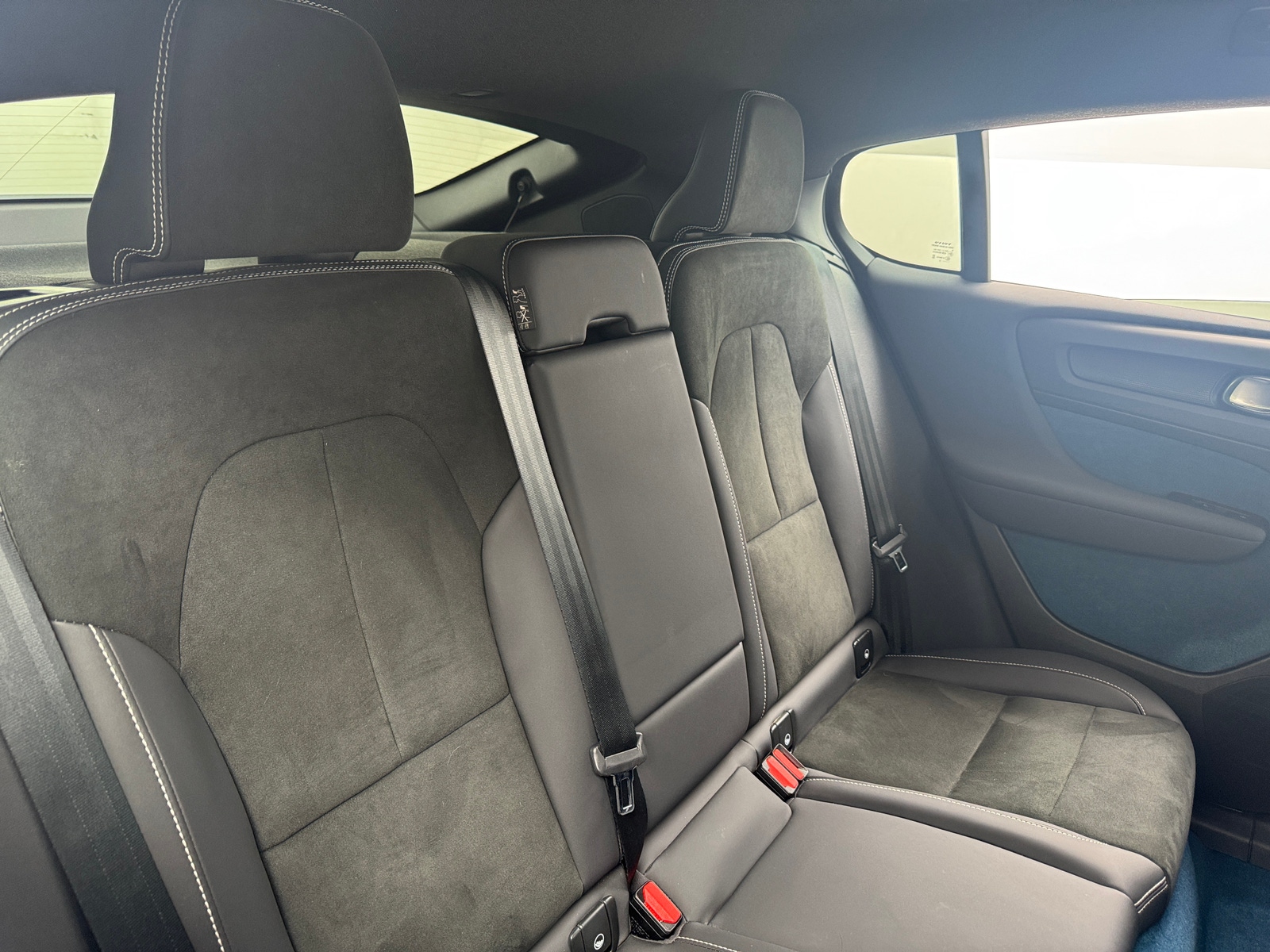 Thumbnail: 2023 Volvo C40 - 5