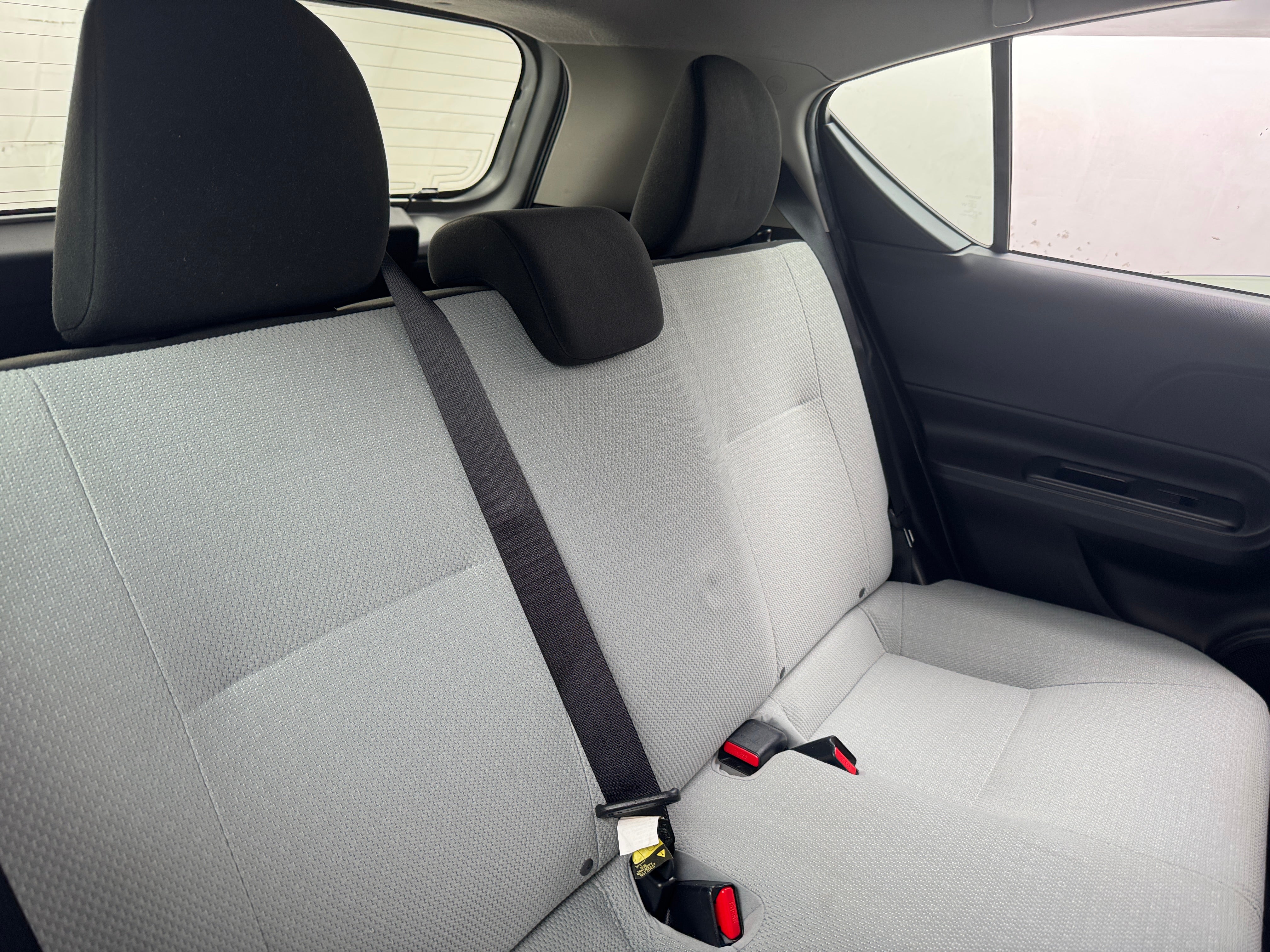 2016 Toyota Prius c One 6
