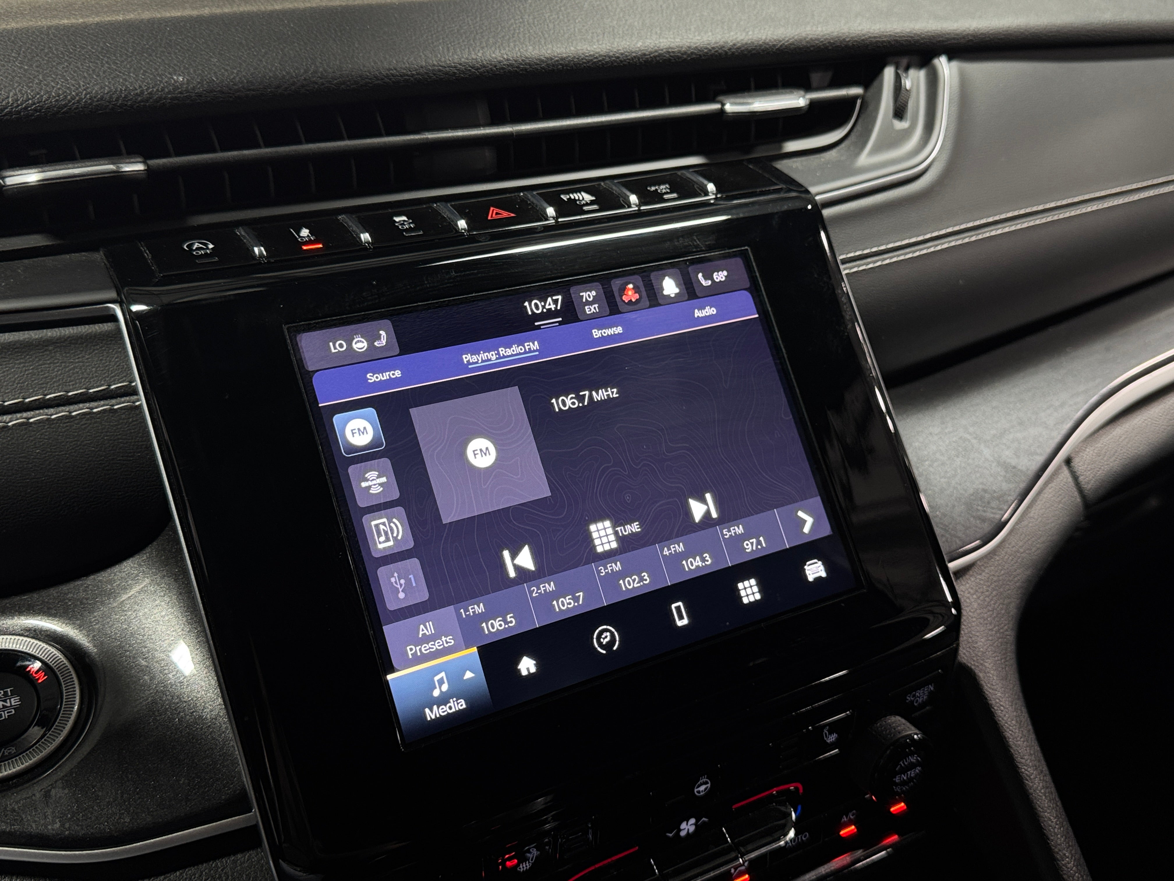 2022 Jeep Grand Cherokee L Altitude 3
