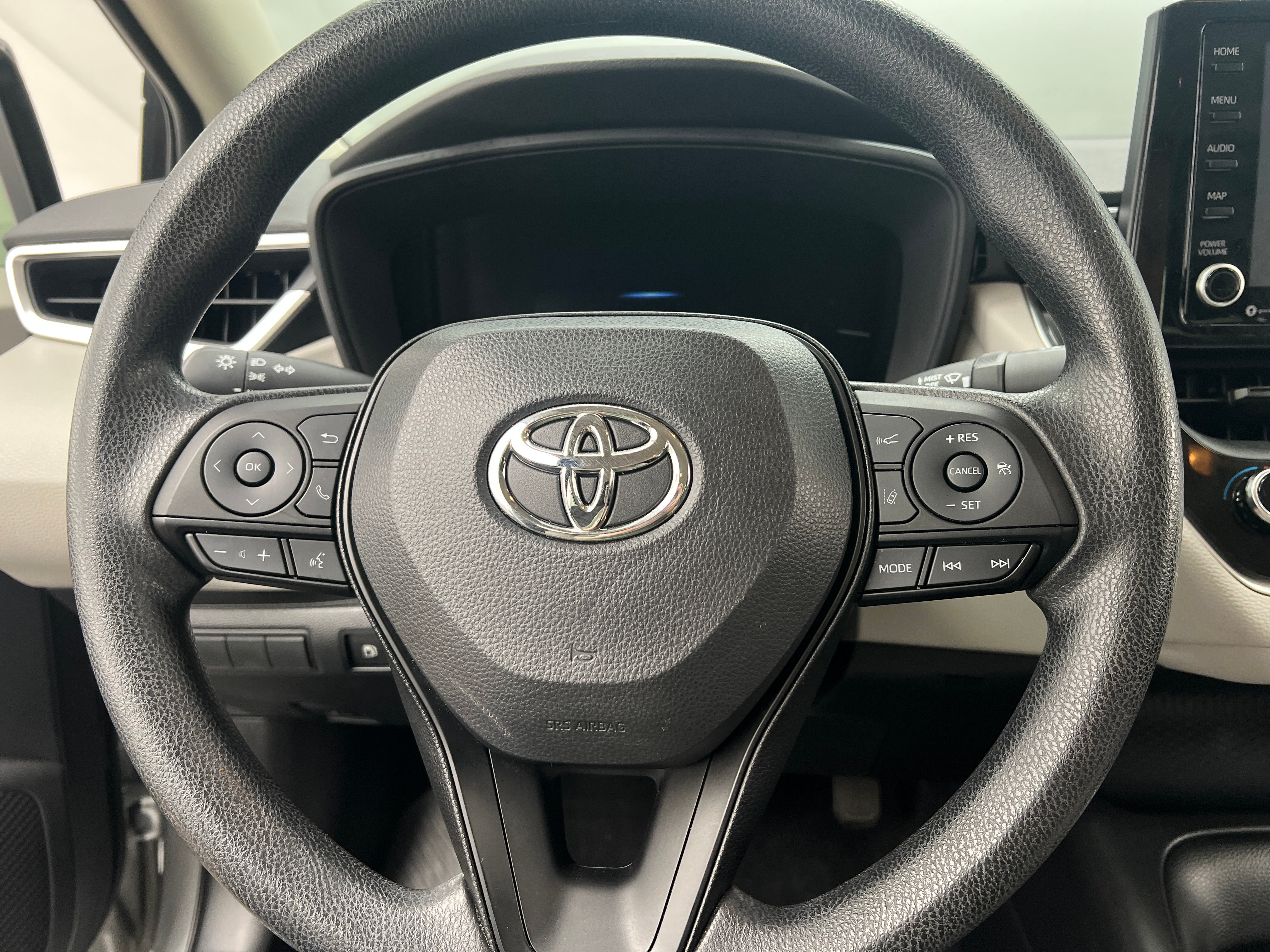 2022 Toyota Corolla LE 5