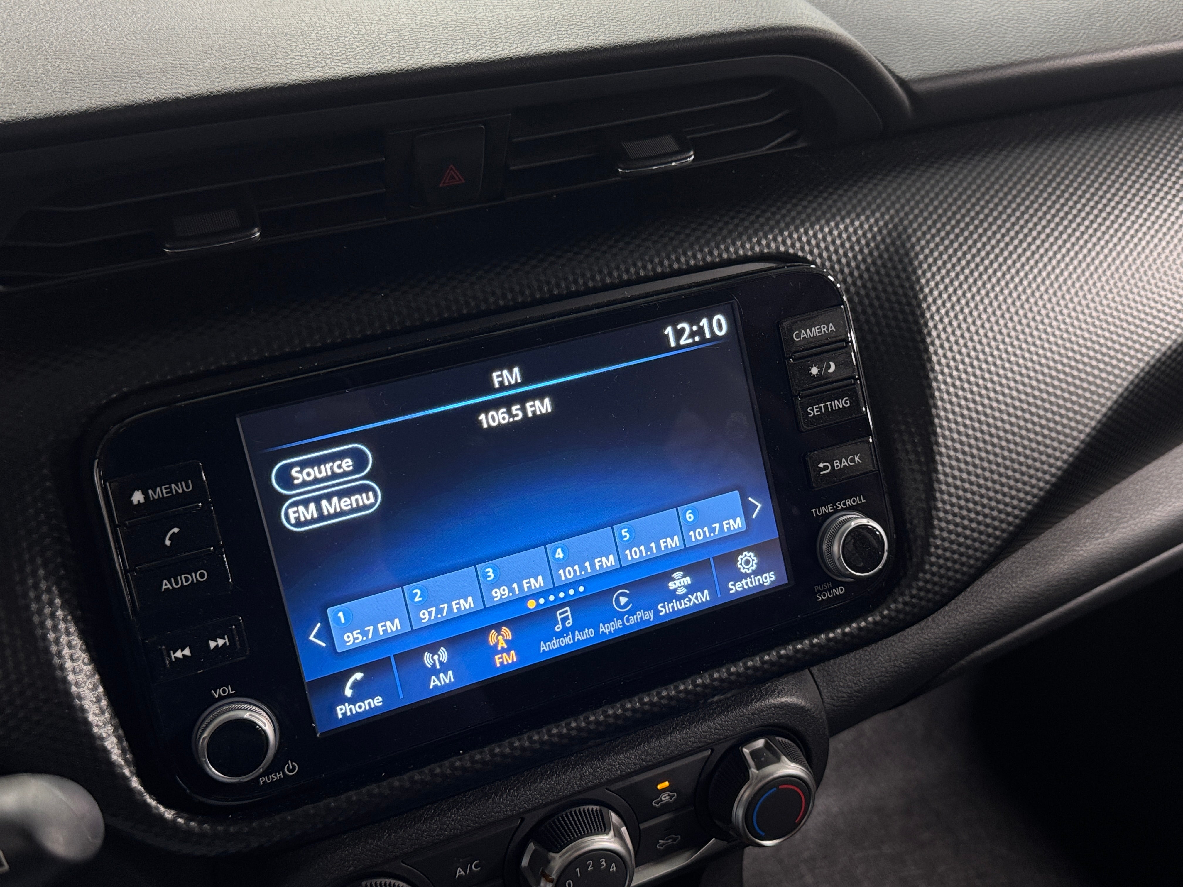 2024 Nissan Kicks SV 4