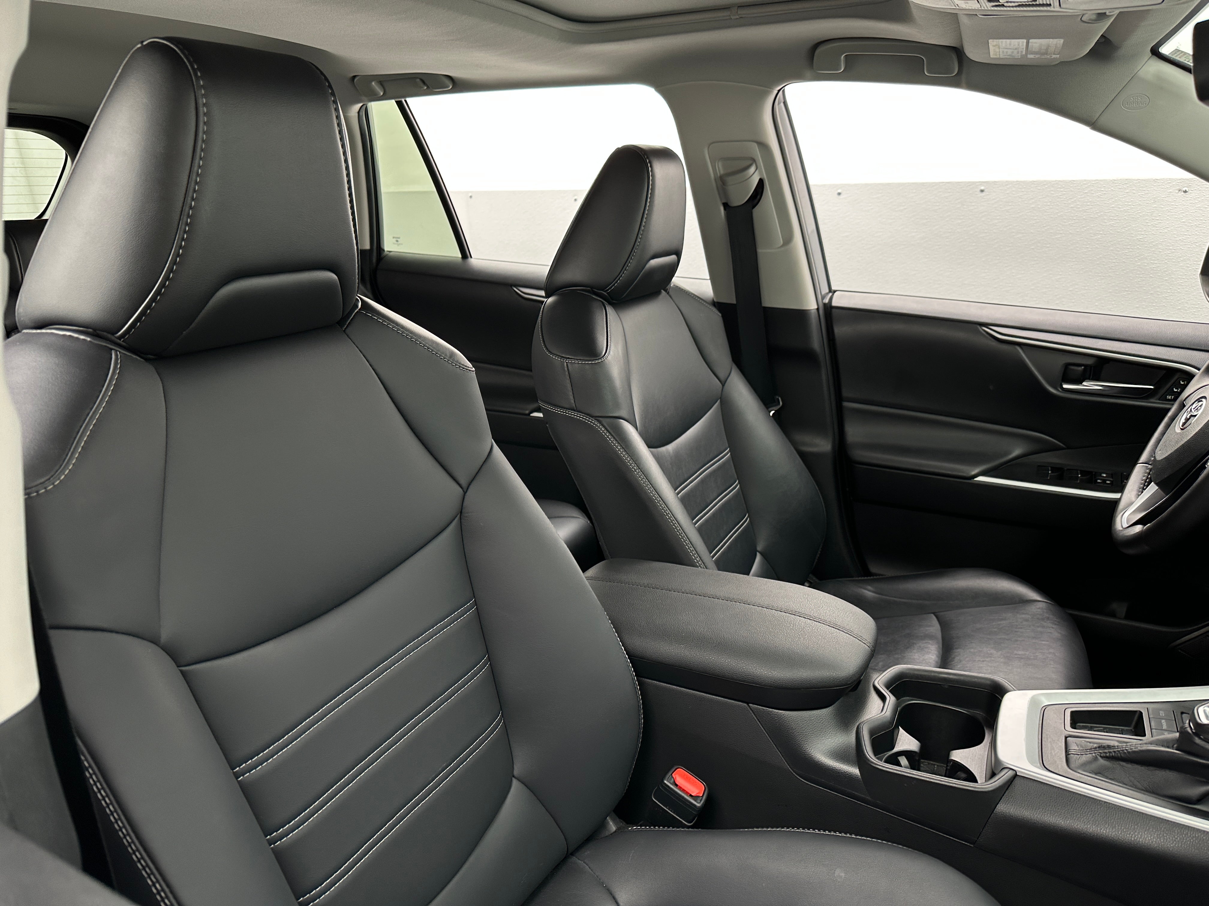 2020 Toyota RAV4 XLE Premium 2